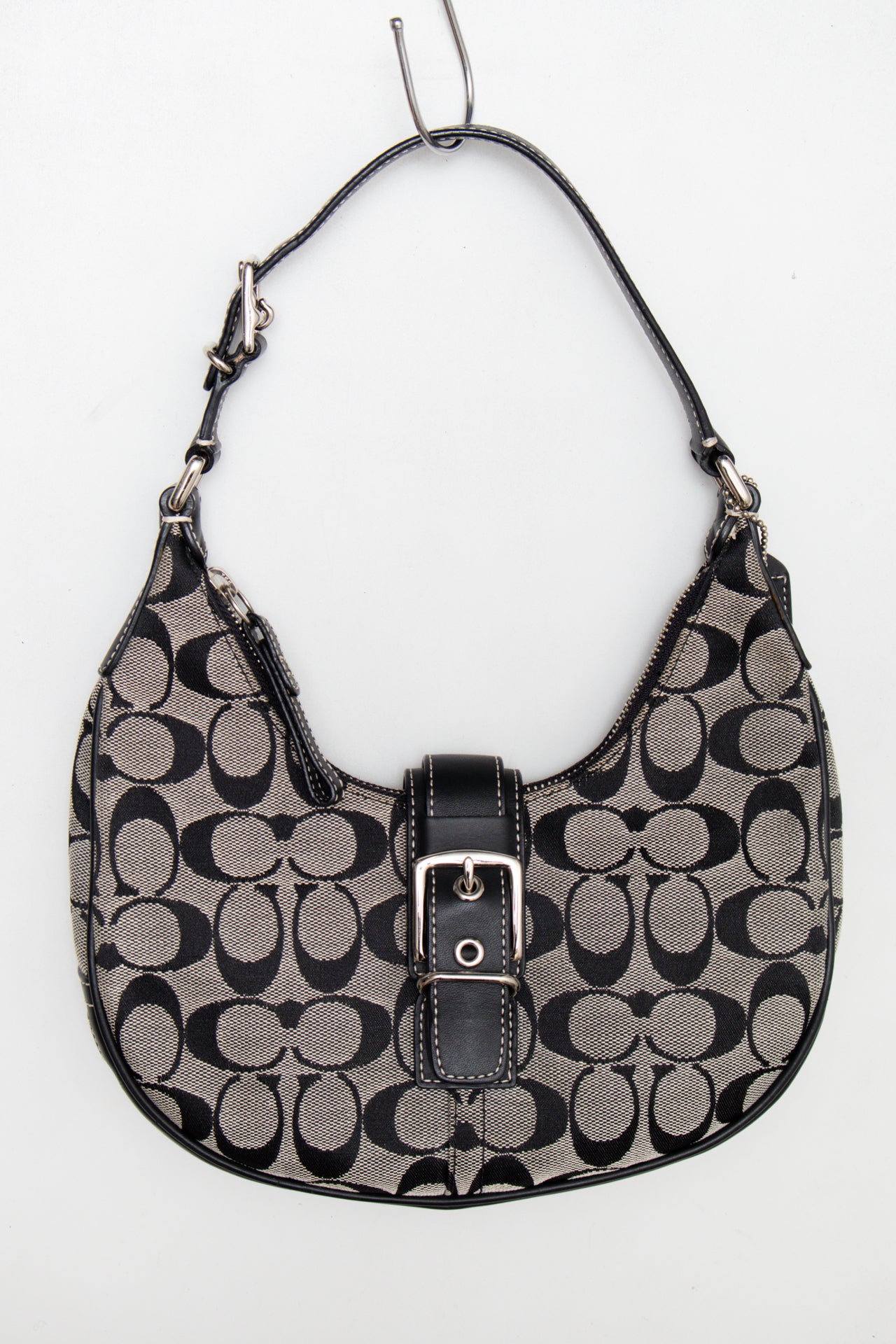 #170 Coach Shoulder Bag Black | c. 187 | Size