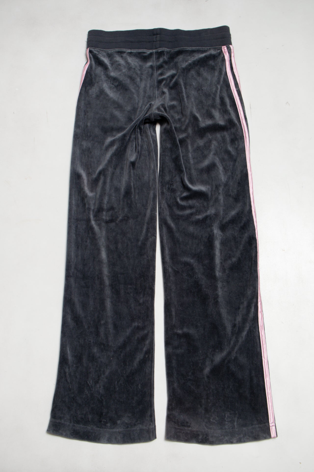 #76 Adidas Pants Black | c. 188 | Size 8
