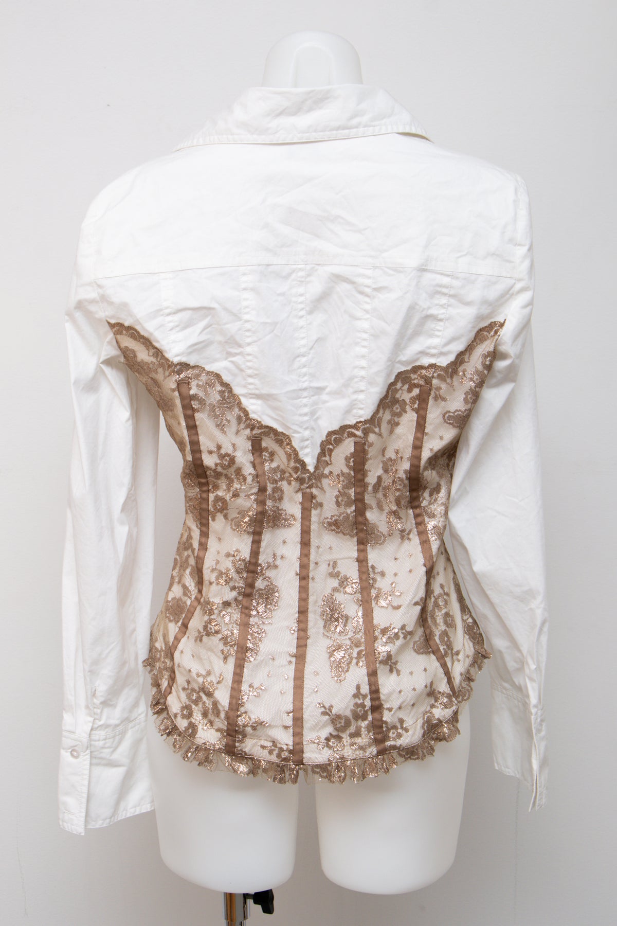 #059 Cache Long Sleeve White | c. 209 | Size 10