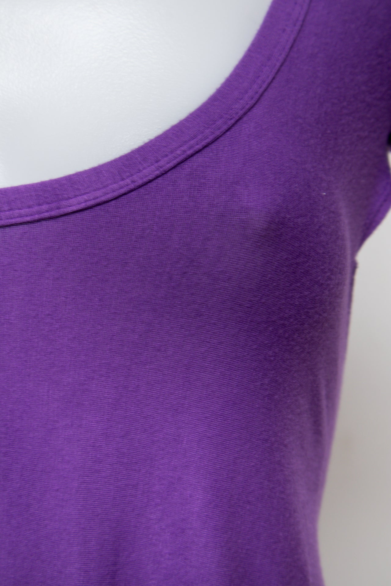 #20 Vogue T-shirt Purple | c. 184 | Size 10