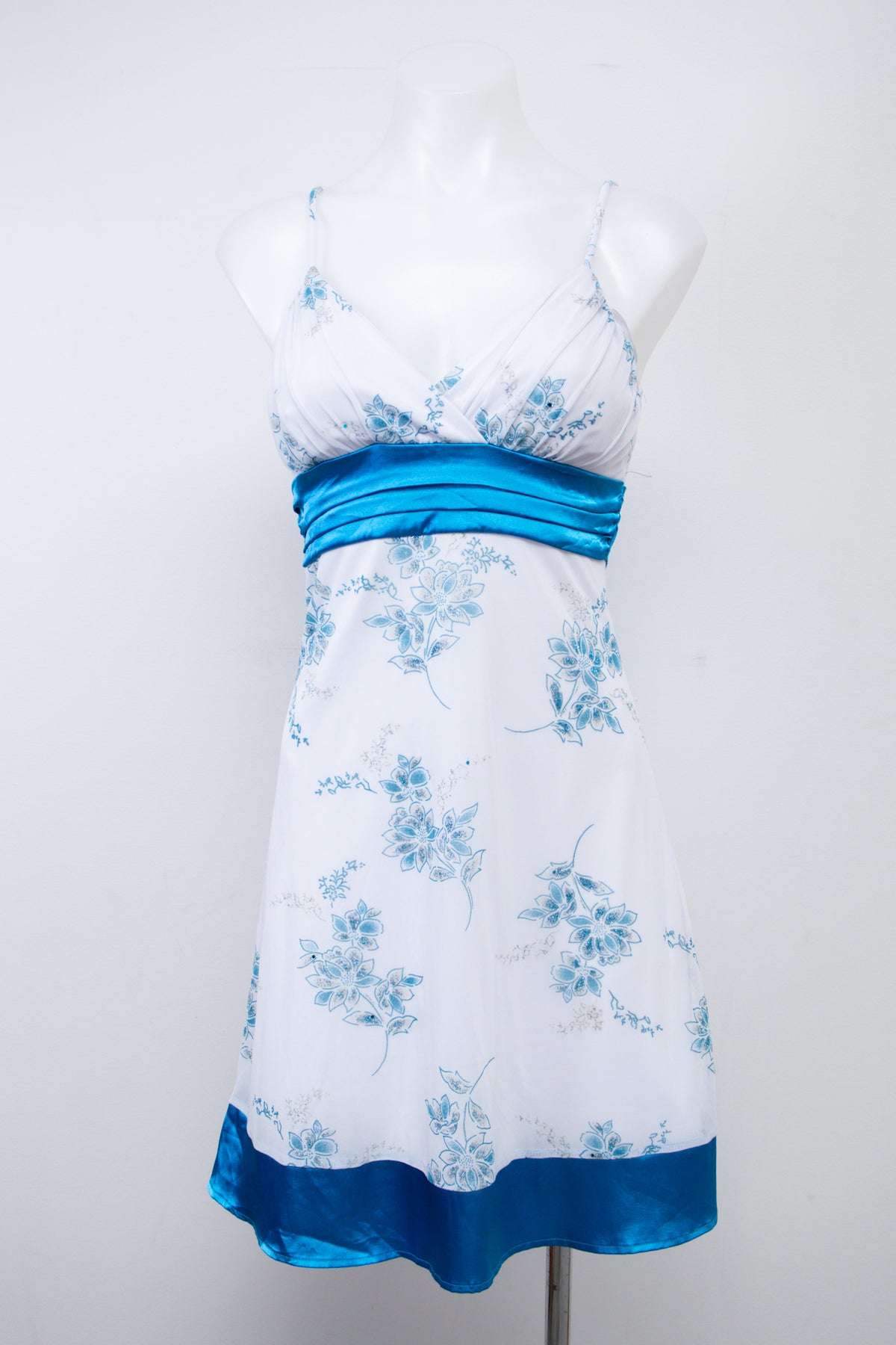 #131 Taboo Camisole Dress White | c. 207 | Size 6