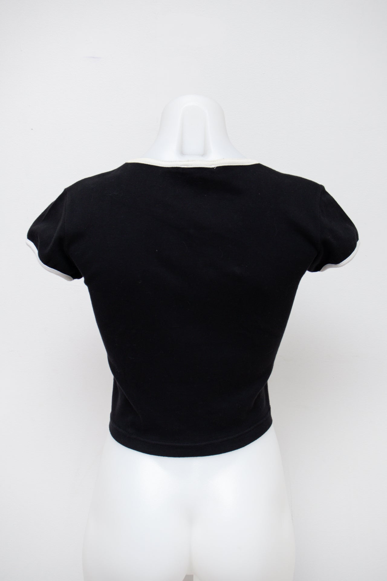 #90 Jennyfer T-shirt Black | c. 196 | Size 10