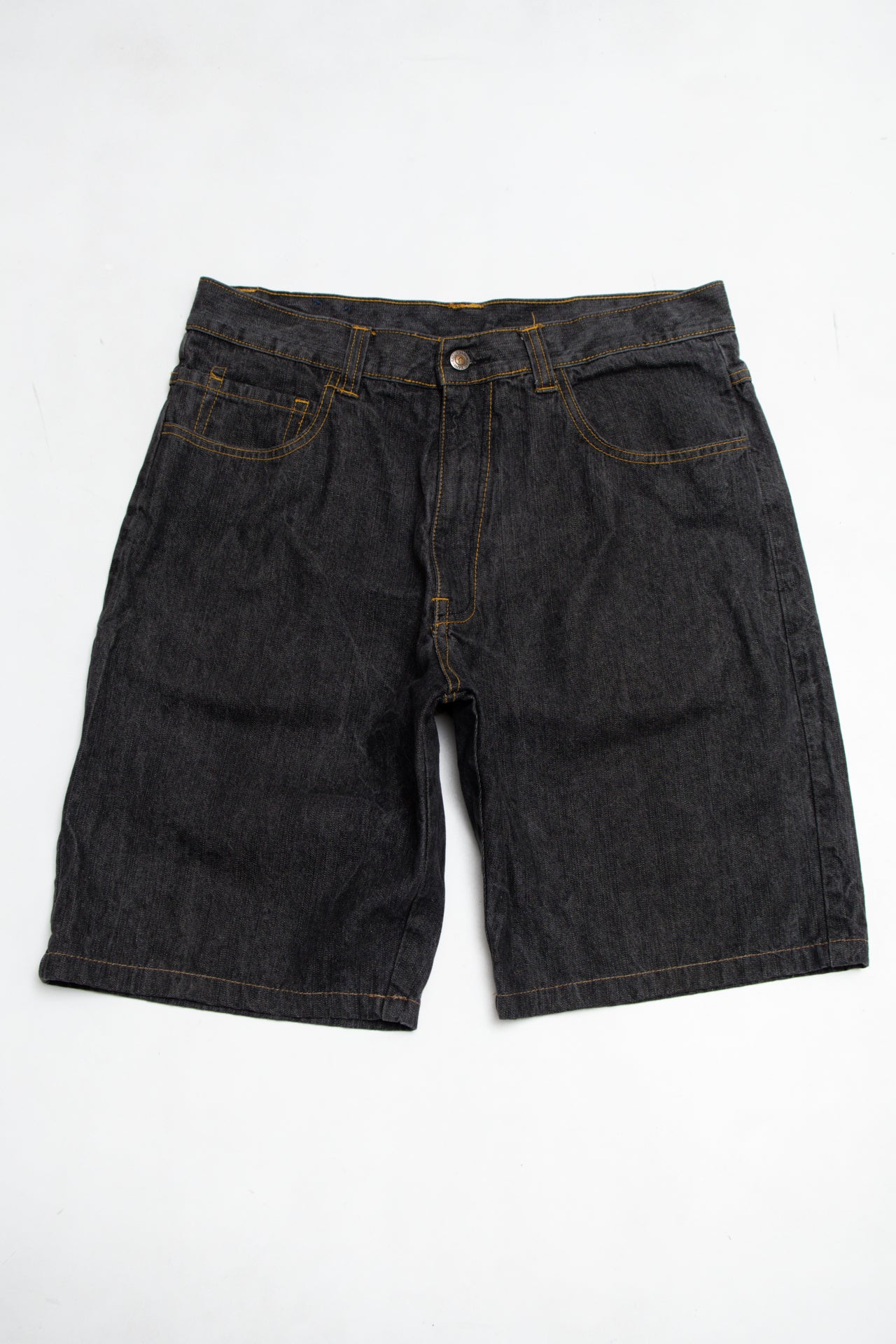 #111 Kani Denim Shorts Black | c. 181 | Size 10
