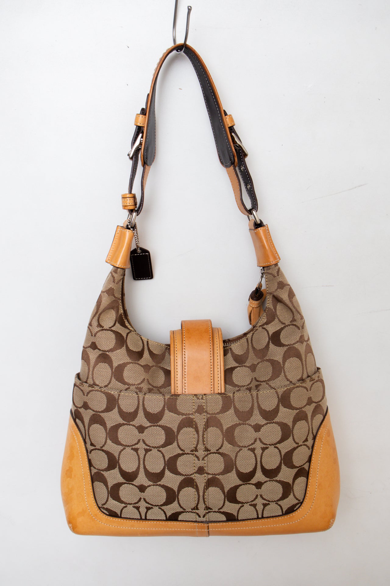 #204 Coach Shoulder Bag Brown | c. 194 | Size