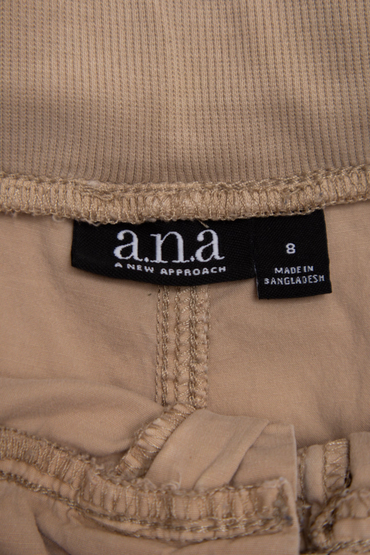 #130 A.n.a Shorts Beige | c. 196 | Size 8
