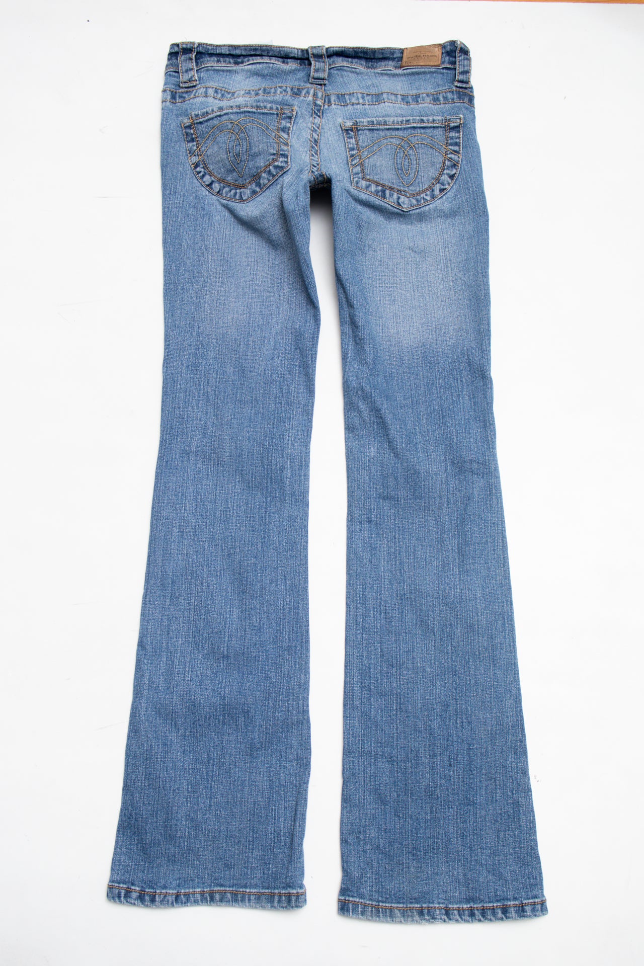 #063 Paris Blues Jeans Blue | c. 206 | Size 8