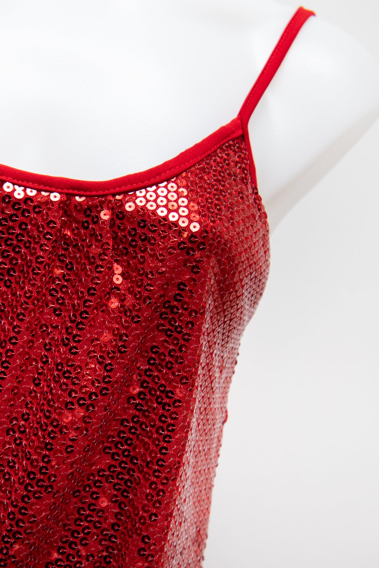 #142 Camisole Red | c. 191 | Size 8/10