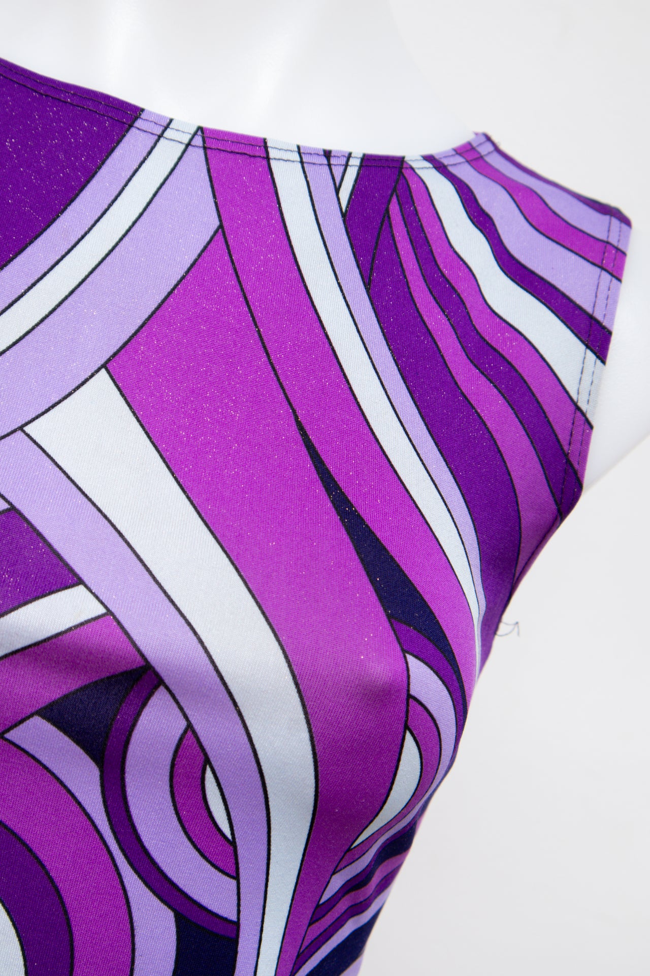 #64 Moa Tank Top Purple | c. 197 | Size 10