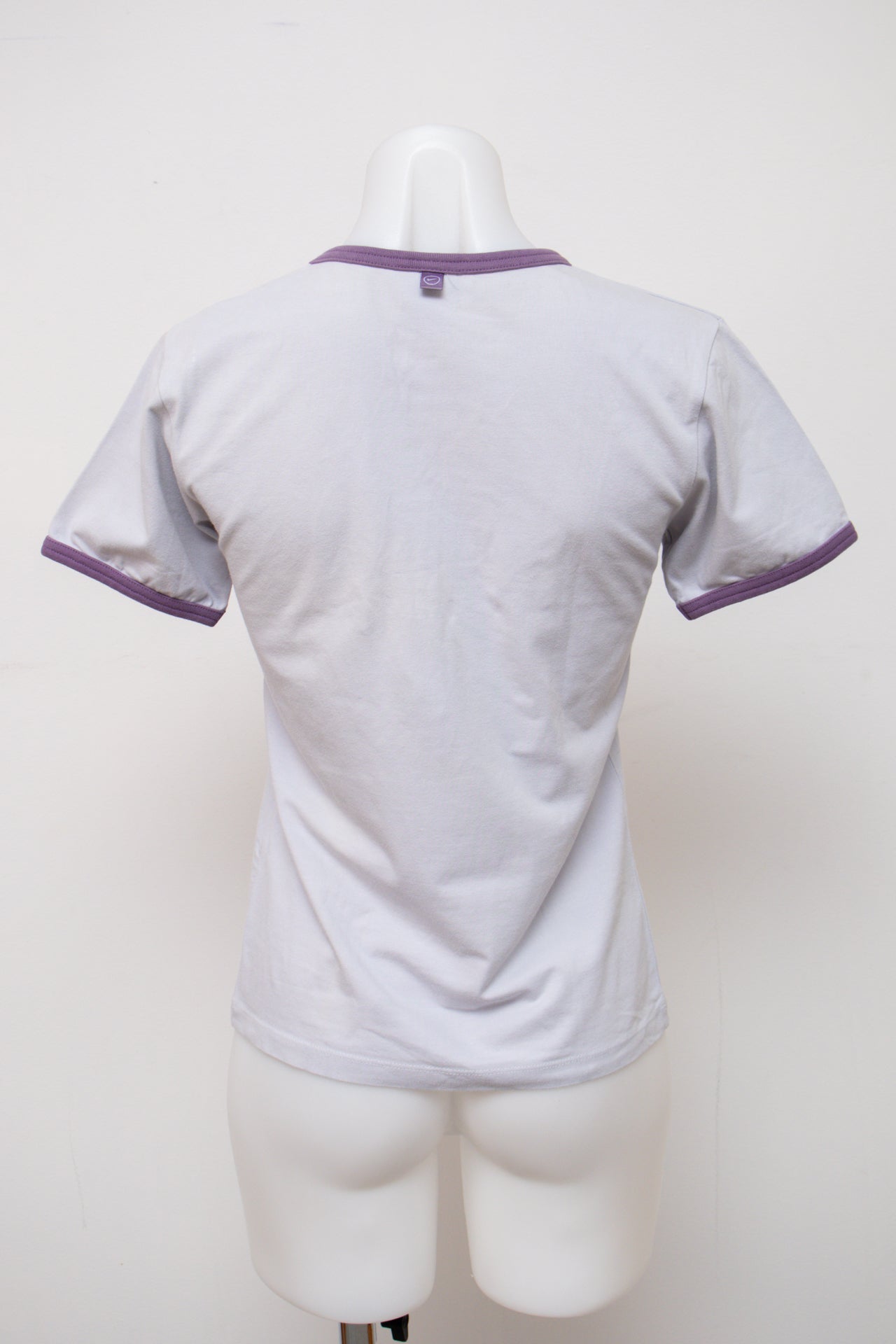 #058 Nike Baby Tee White | c. 211 | Size 8