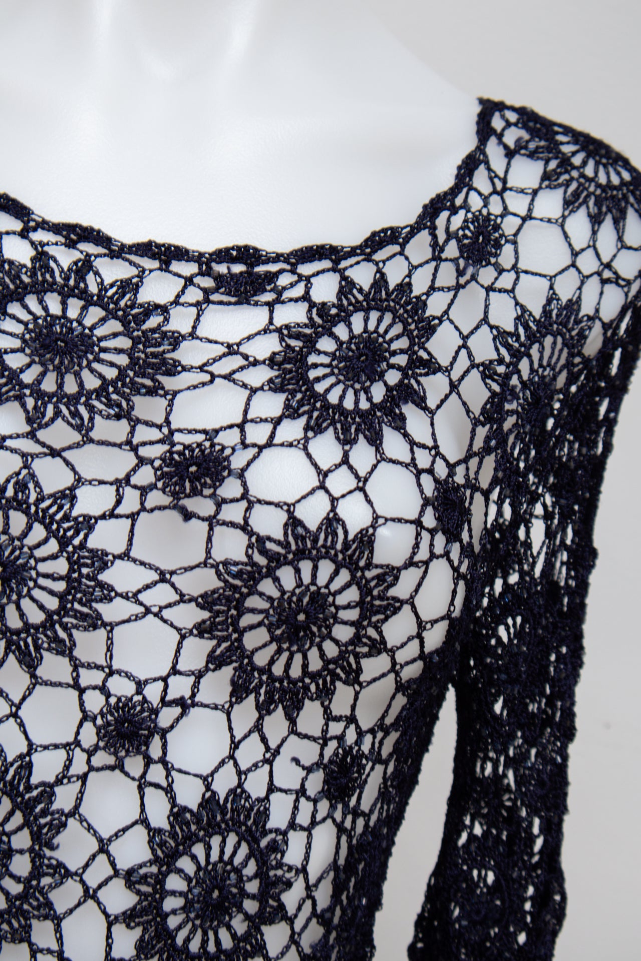 #64 T-shirt Black | c. 194 | Size 10