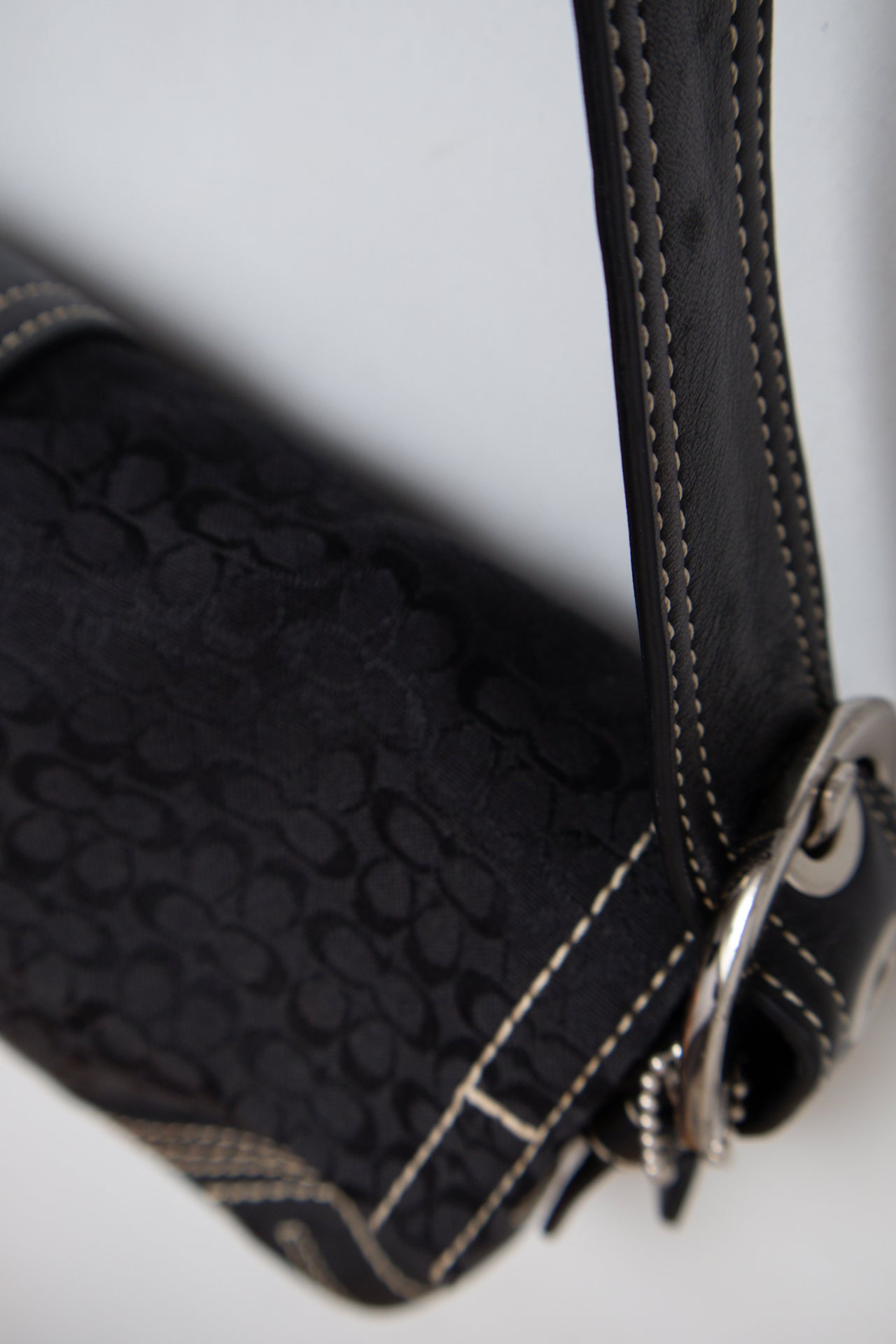 # Coach Shoulder Bag Black | c. | Size