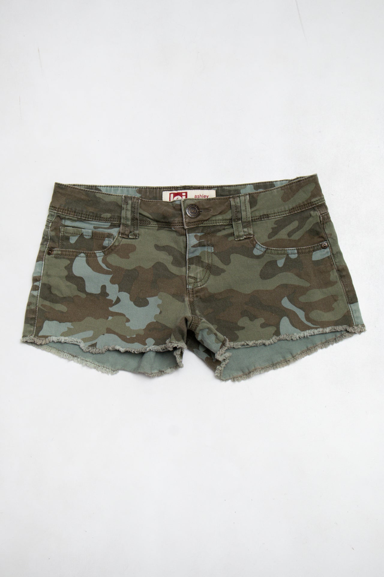 #135 Lei Ashley Denim Shorts Green | c. 196 | Size 6