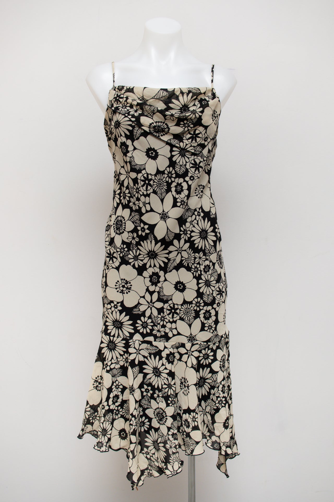 #98 Jonathan Martin Studio Camisole Black | c. 181 | Size 6