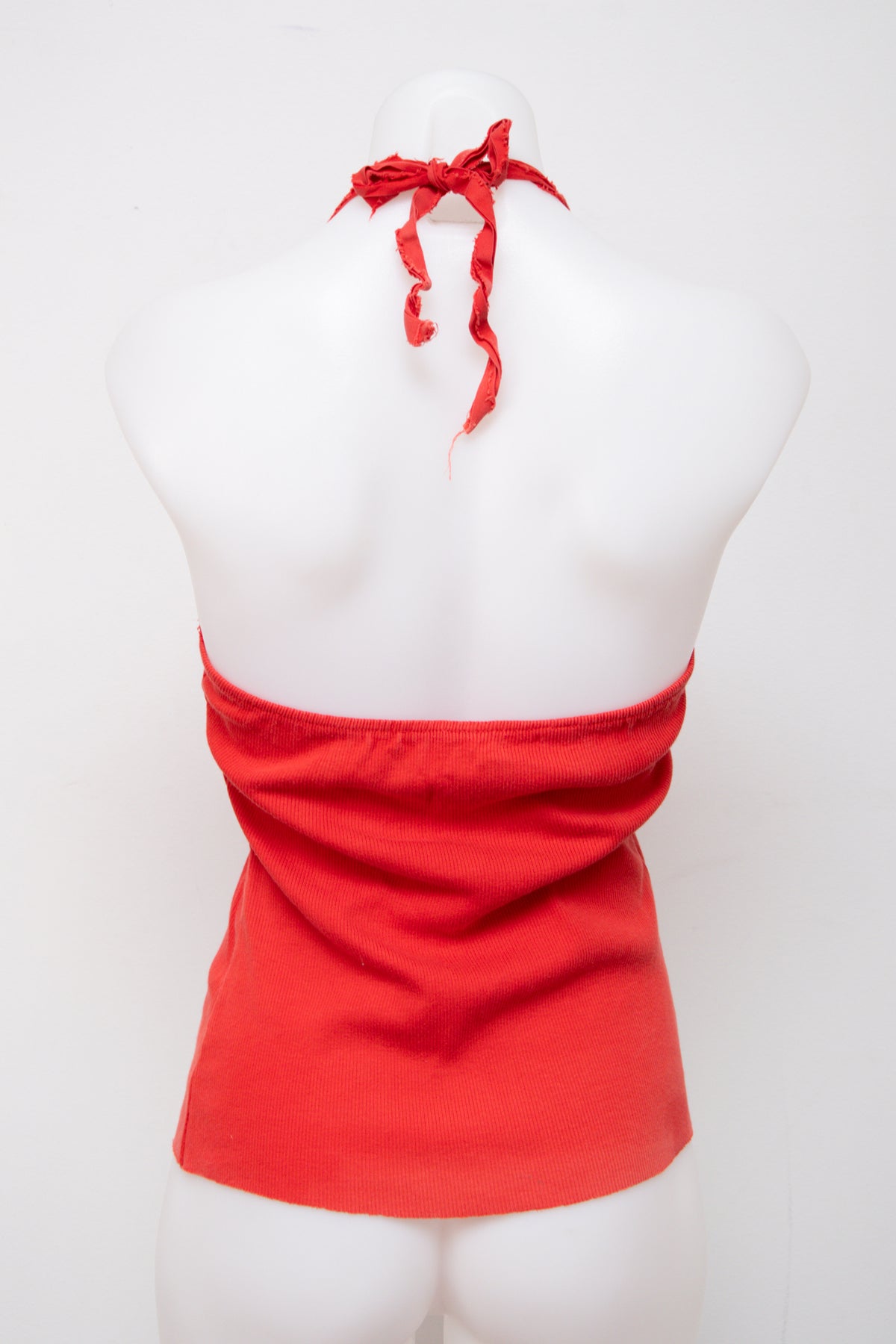 #072 Halter Red | c. 209 | Size 8