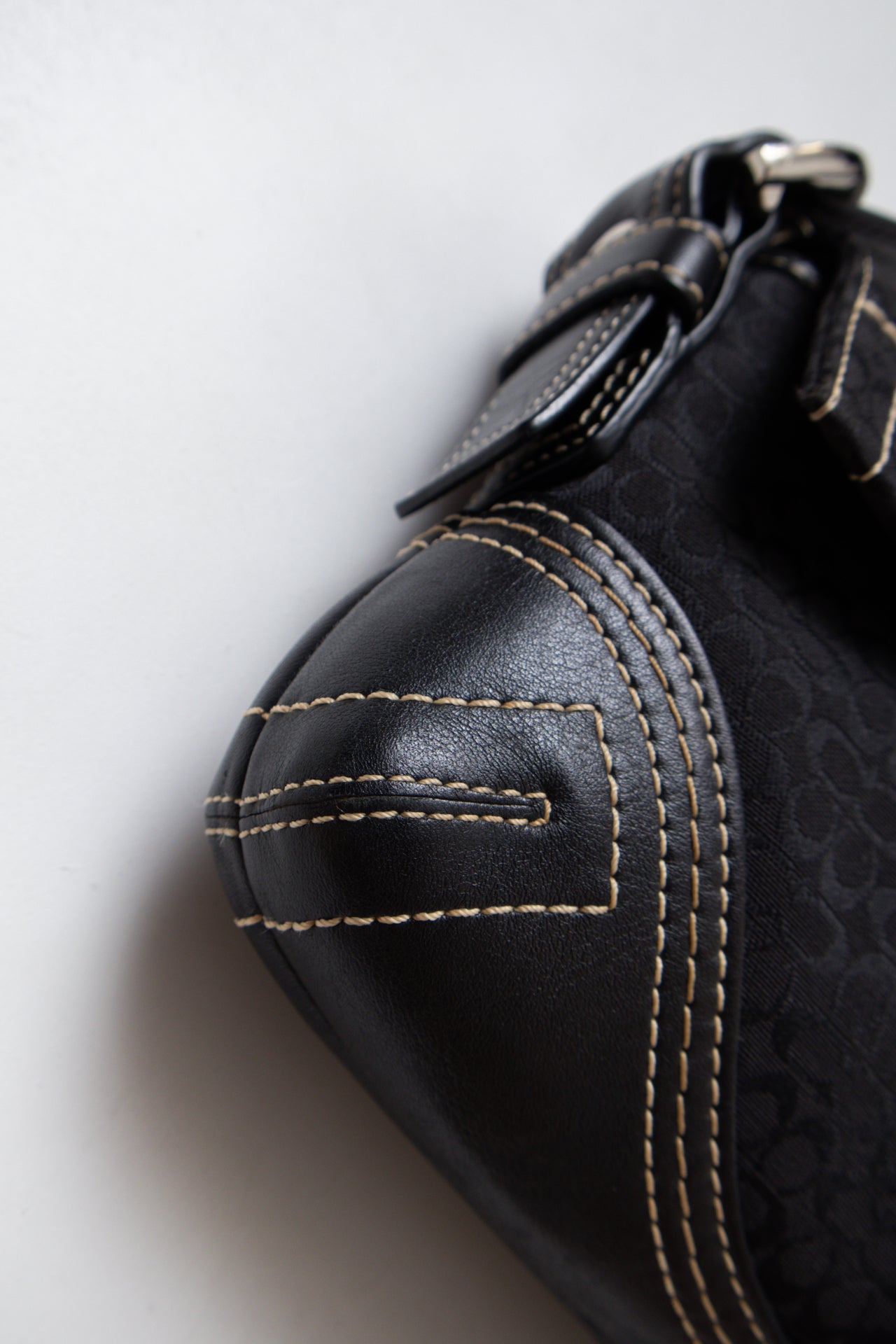 # Coach Shoulder Bag Black | c. | Size