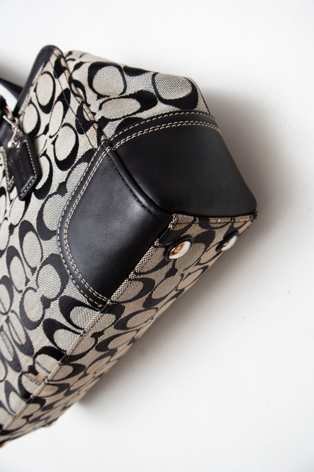 #132 Coach Bag Black | c. 209 | Size