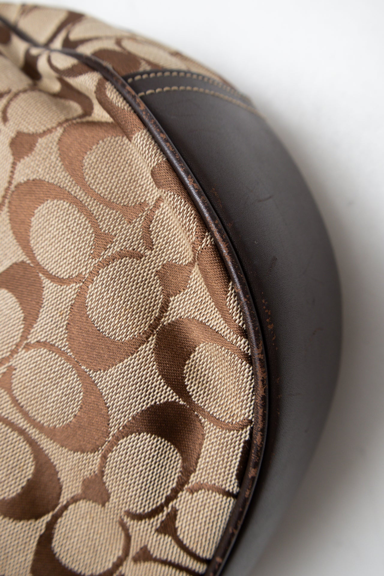 #188 Coach Shoulder Bag Brown | c. 202 | Size