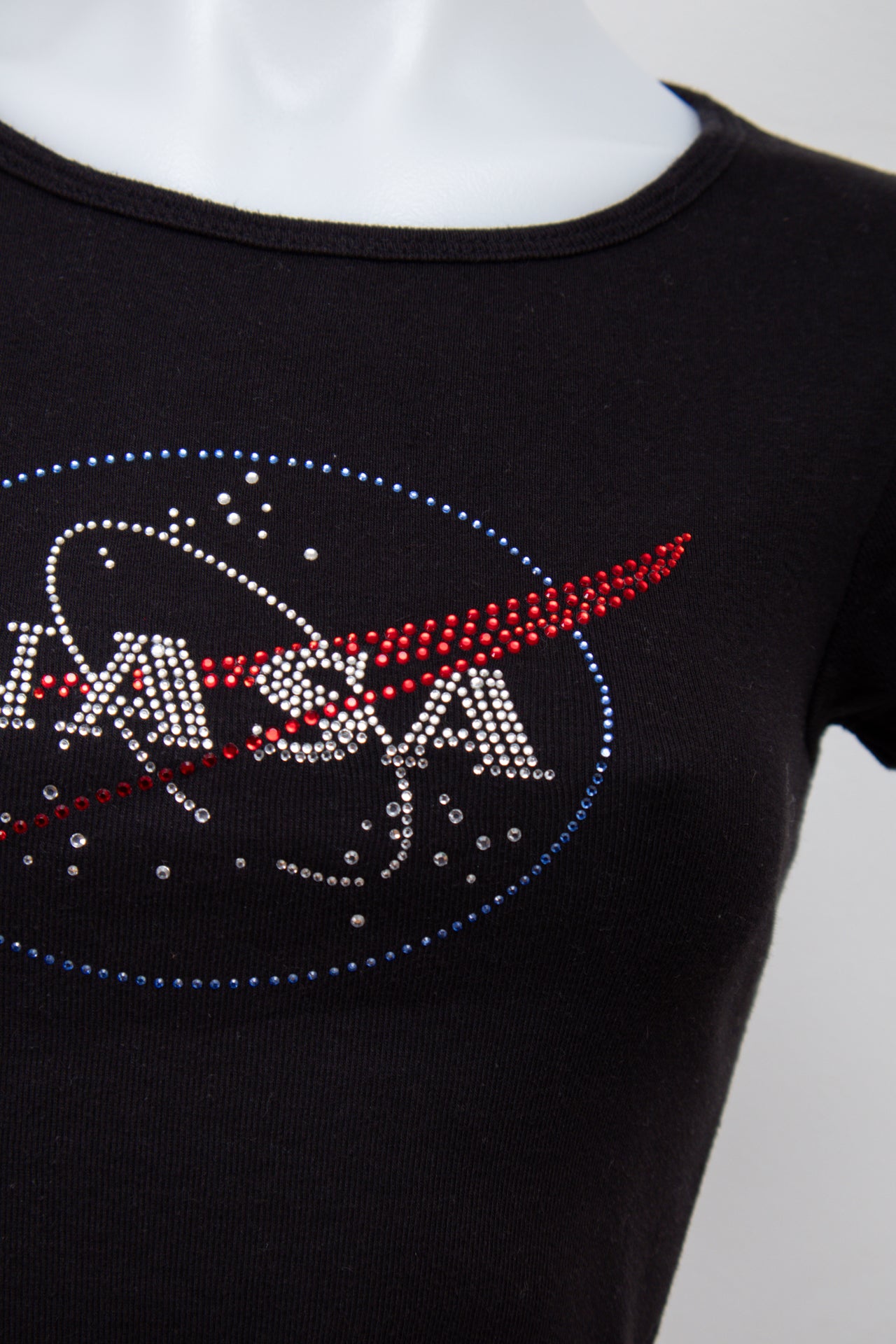#79 Caviar T-shirt Black | c. 198 | Size 8