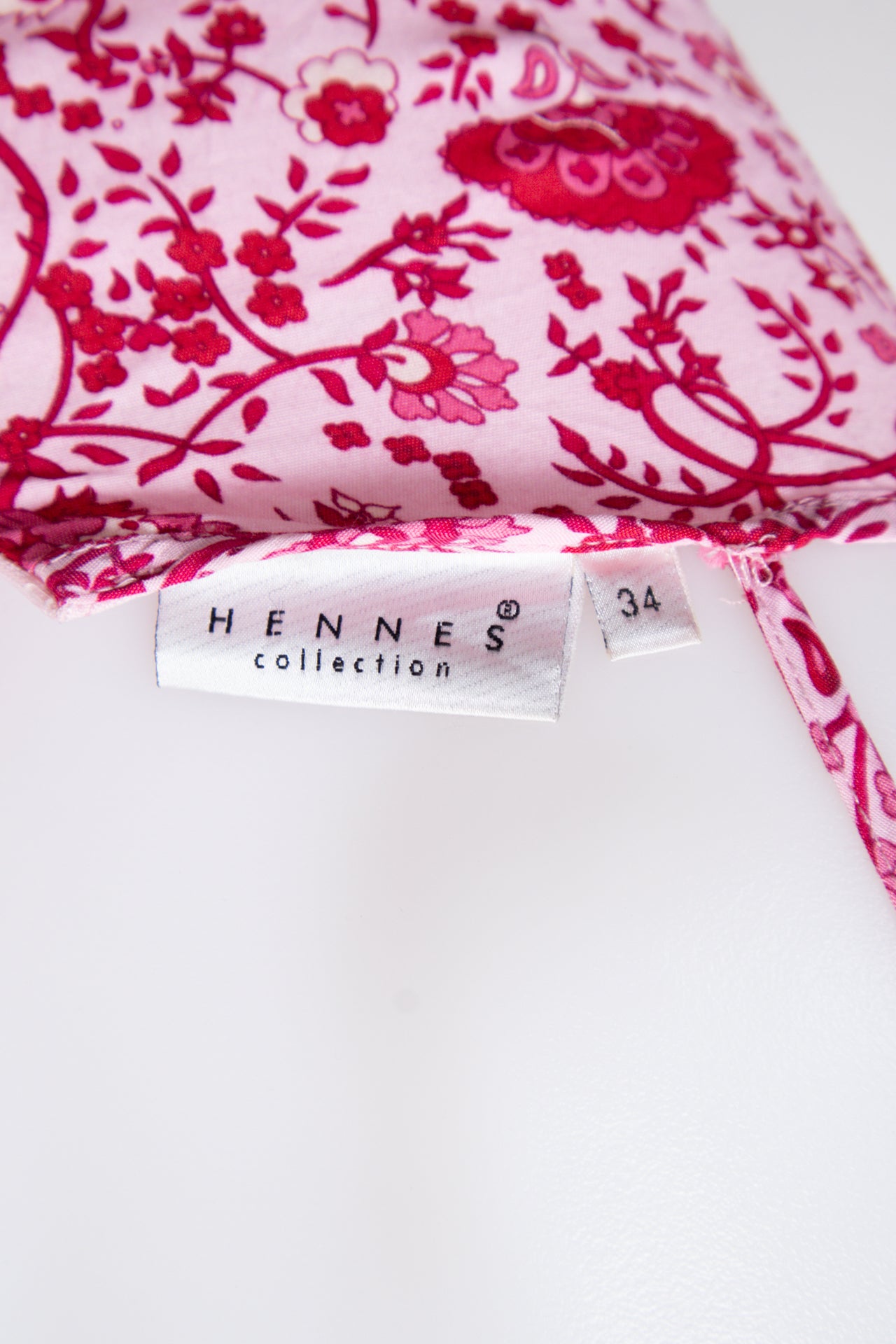 #102 Hennes Collection Short Sleeve Pink | c. 210 | Size 8