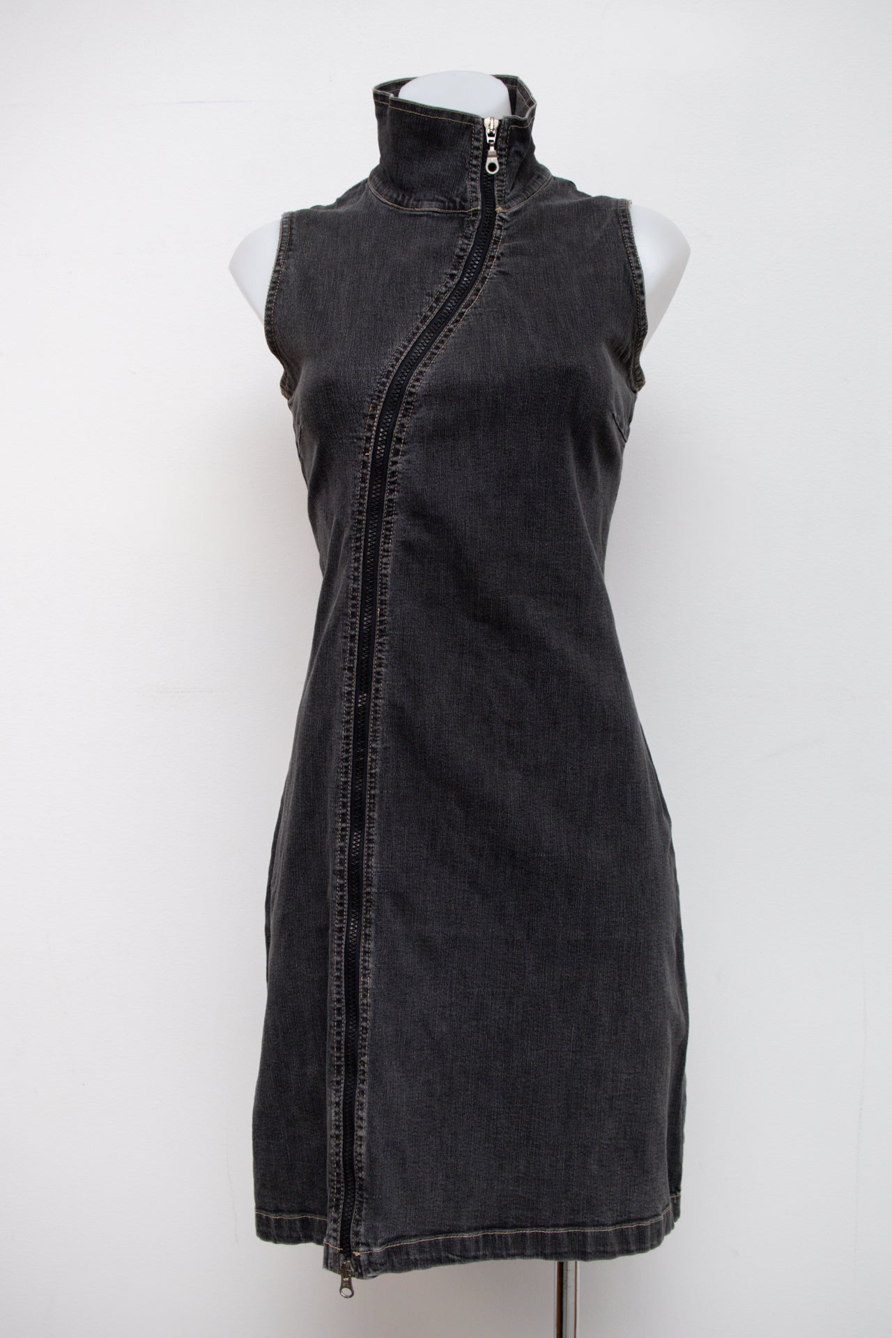 #167 Etam Skirt Black | c. 195 | Size 8
