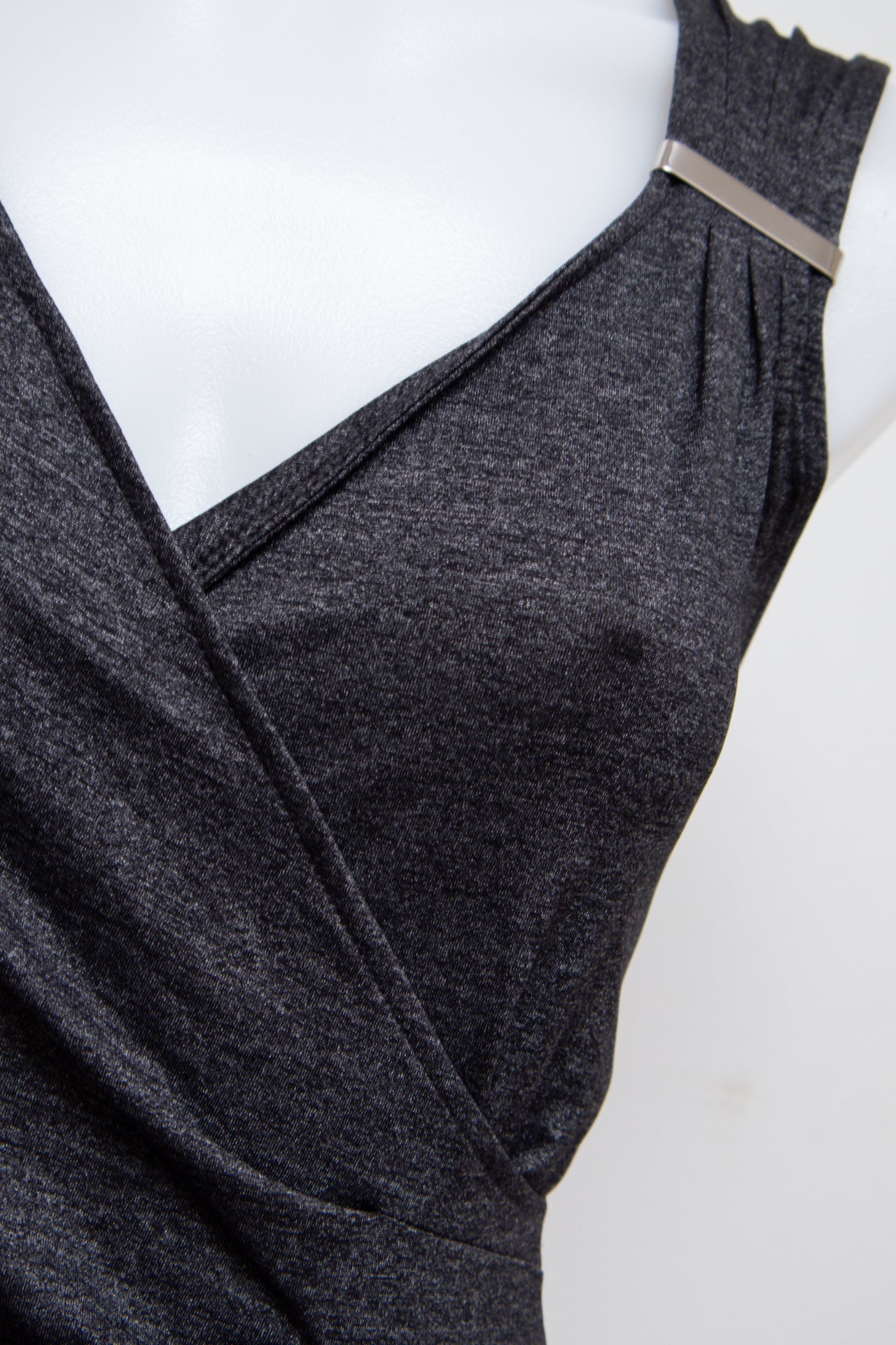 #040 White House Black Market Camisole Top Gray | c. 203 | Size 8