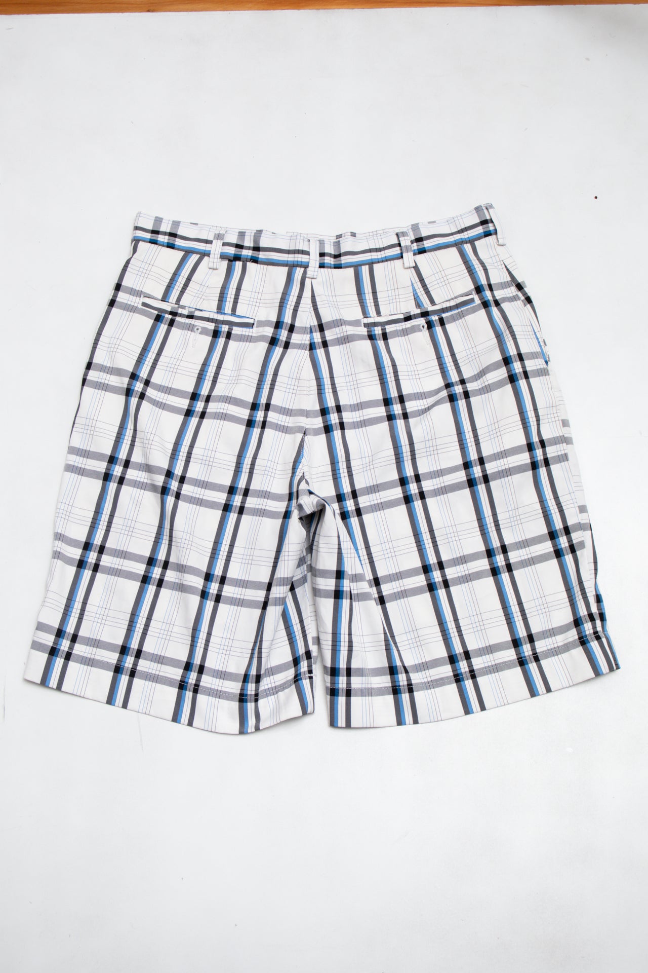 #122 Bcg Shorts White | c. 201 | Size 14