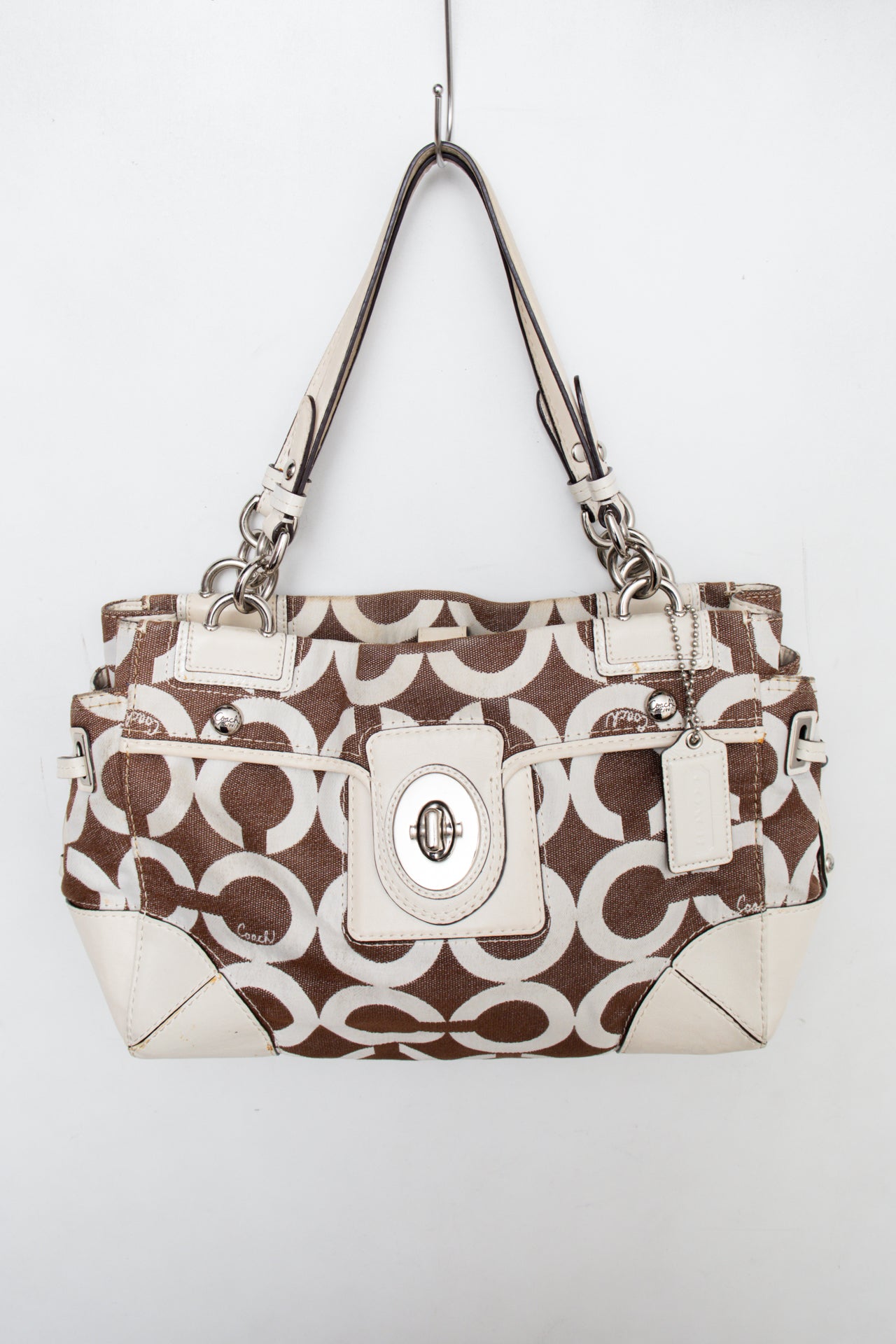 #190 Coach Shoulder Bag Brown | c. 202 | Size