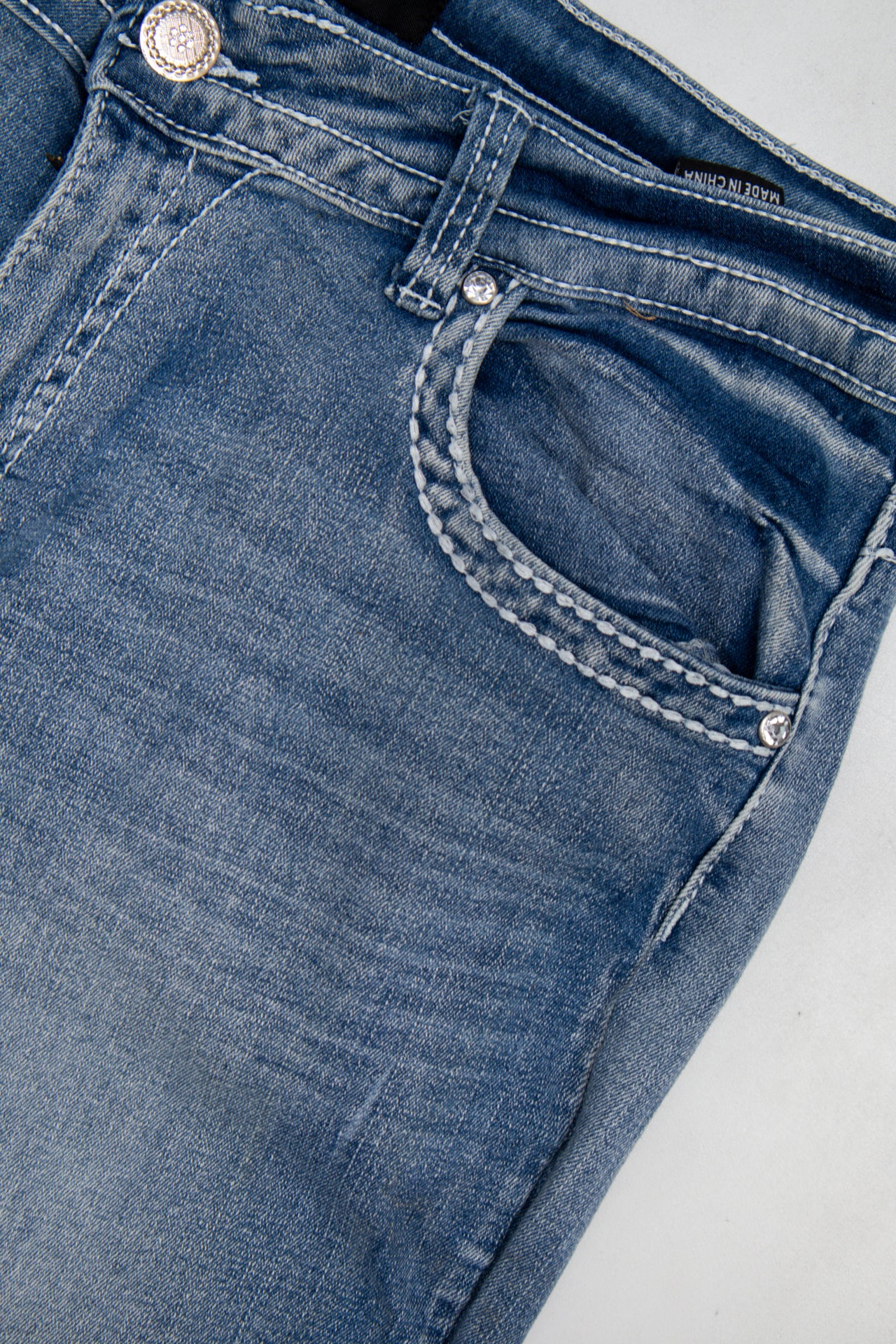 #175 Sky Jeans Blue | c. 193 | Size 10