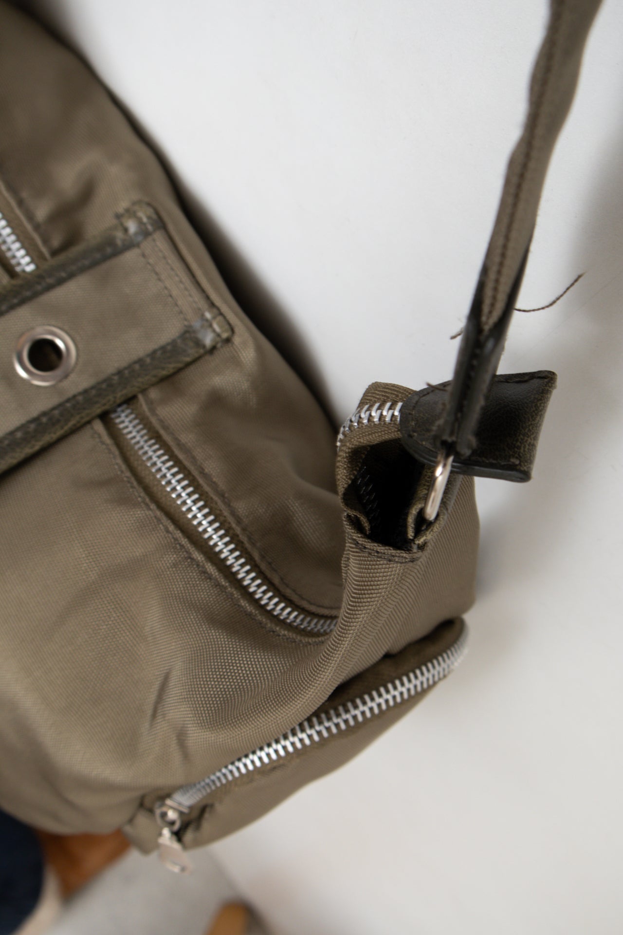 #189 Shoulder Bag Brown | c. 197 | Size