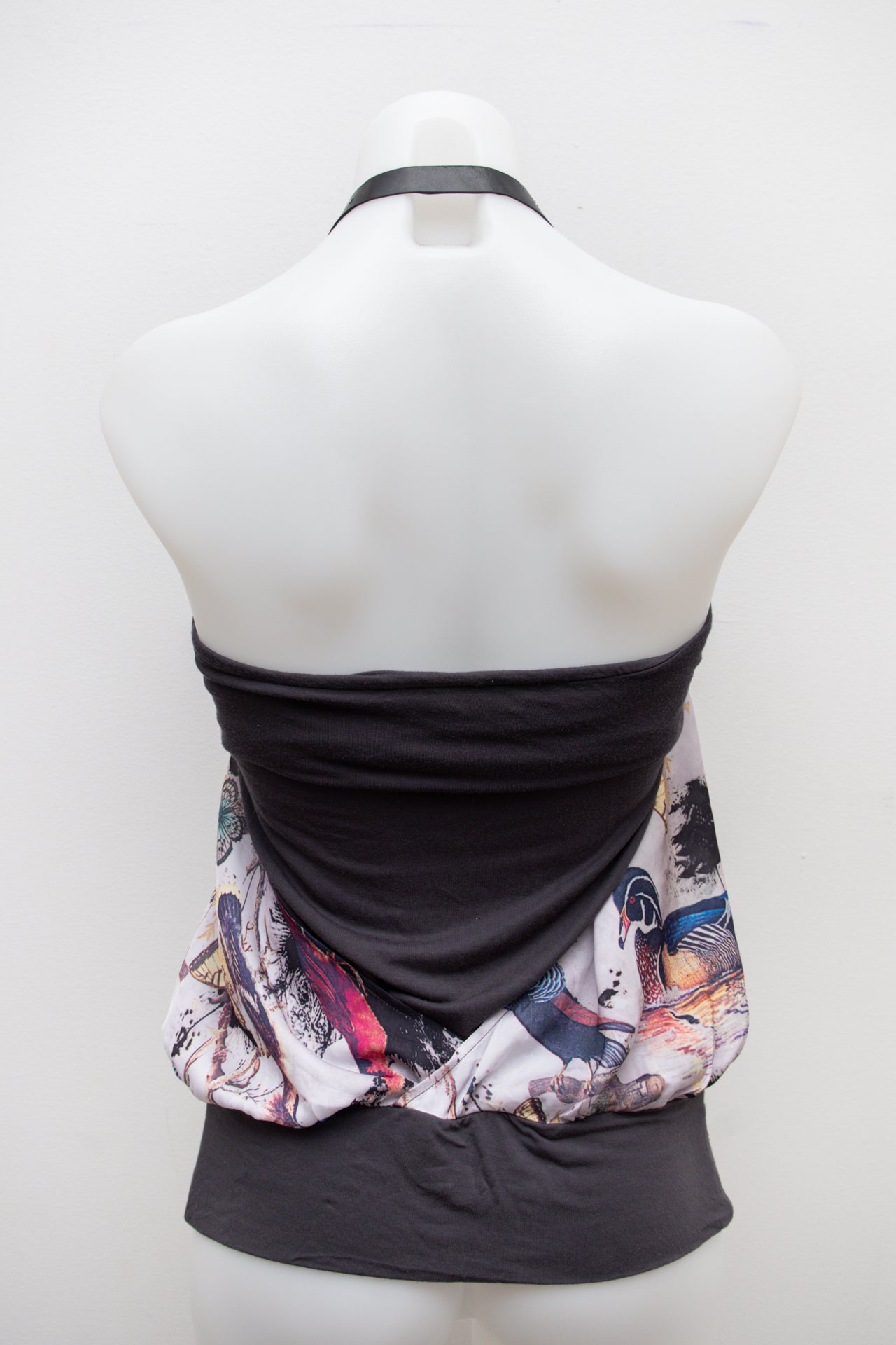 #140 Fornarina Halter Top Black | c. 186 | Size 8/10