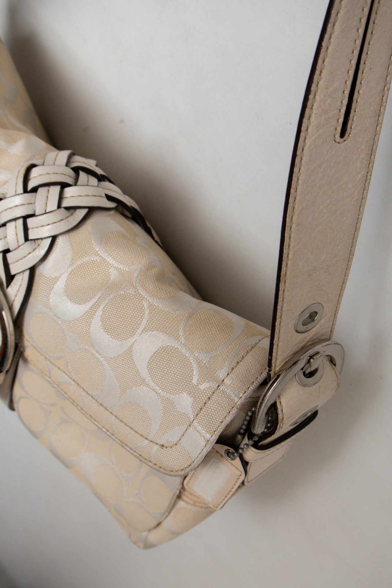 #195 Coach Soho bag Beige | c. 196 | Size