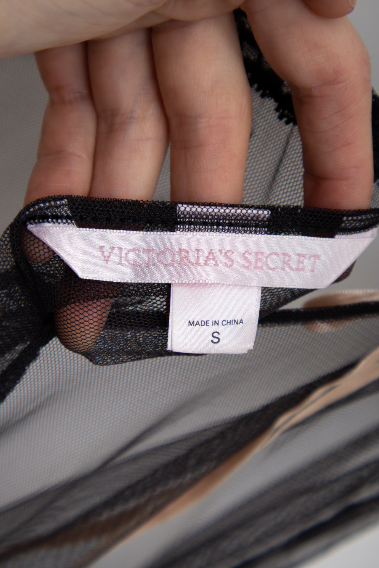 #`16 Victoria's Secret Cami Top Black | c. 194 | Size 10