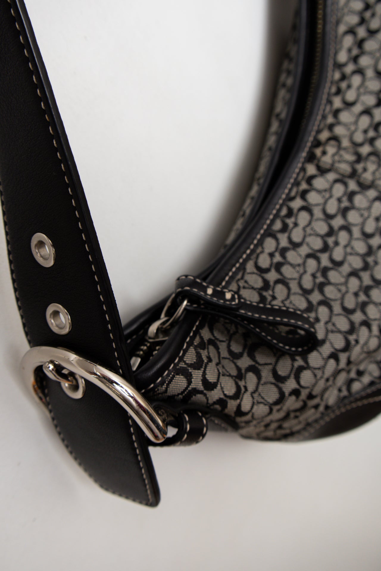 #205 Coach Shoulder Bag Black | c. 190 | Size
