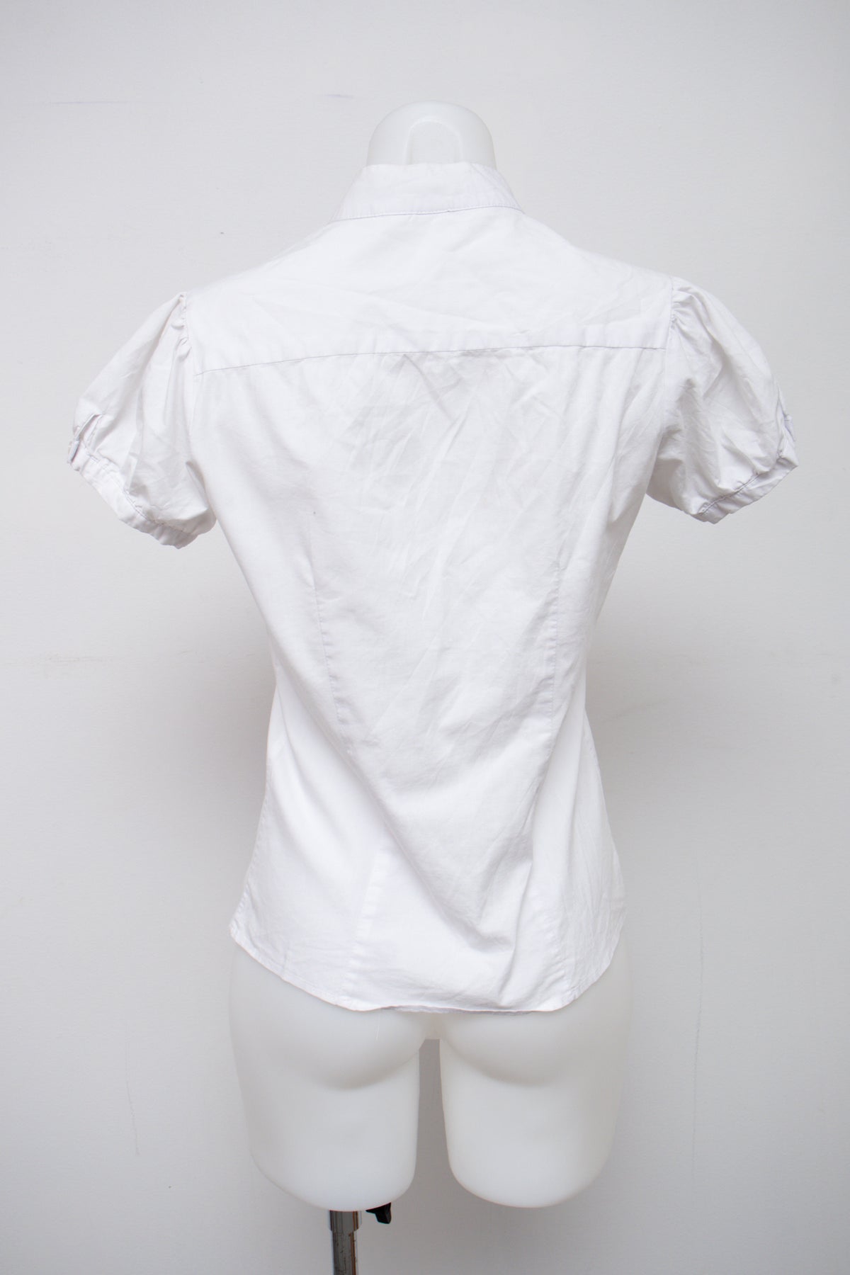#043 S T R E T C H Short Sleeve White | c. 209 | Size 8