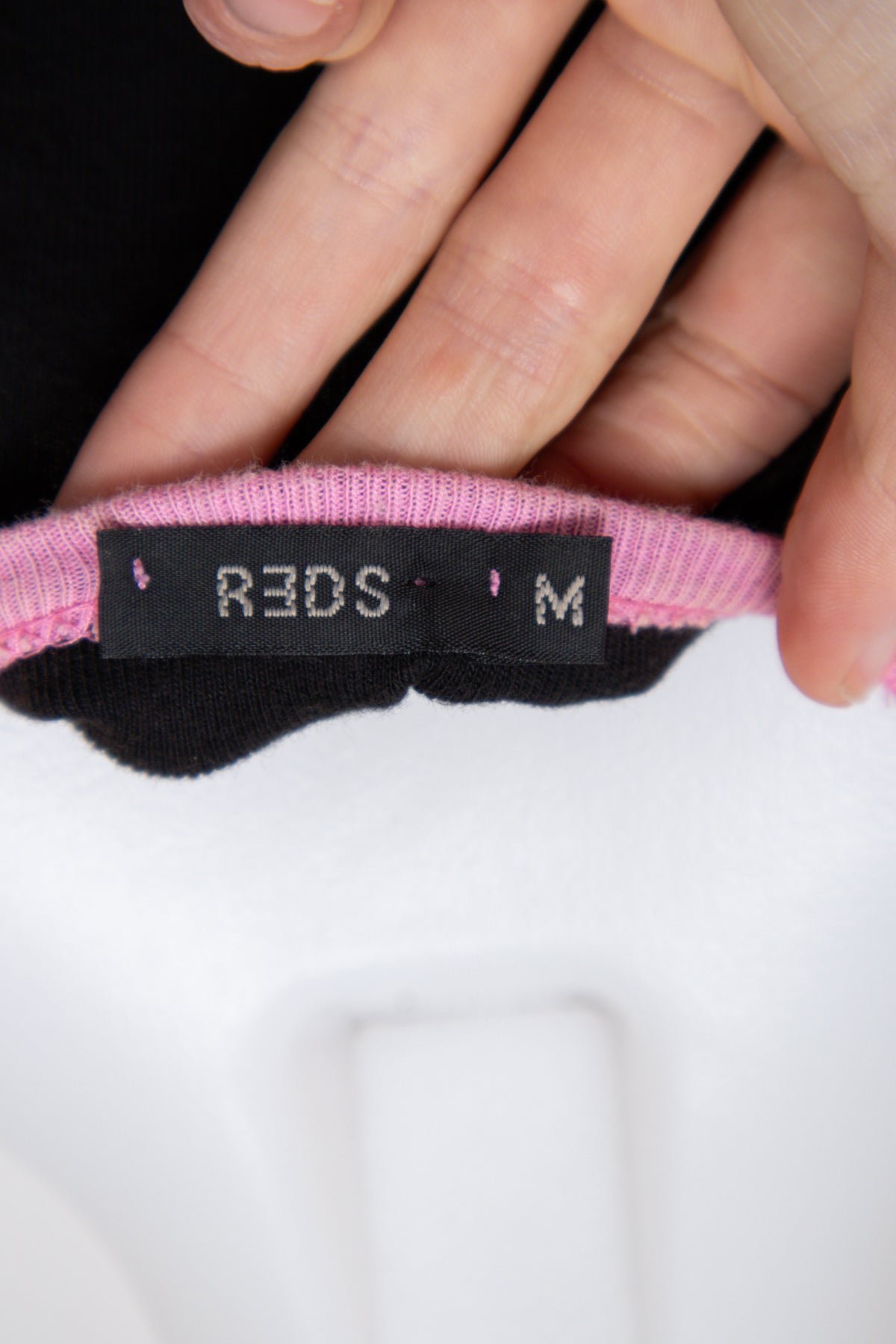 #033 R3ds T-shirt Black | c. 209 | Size 10