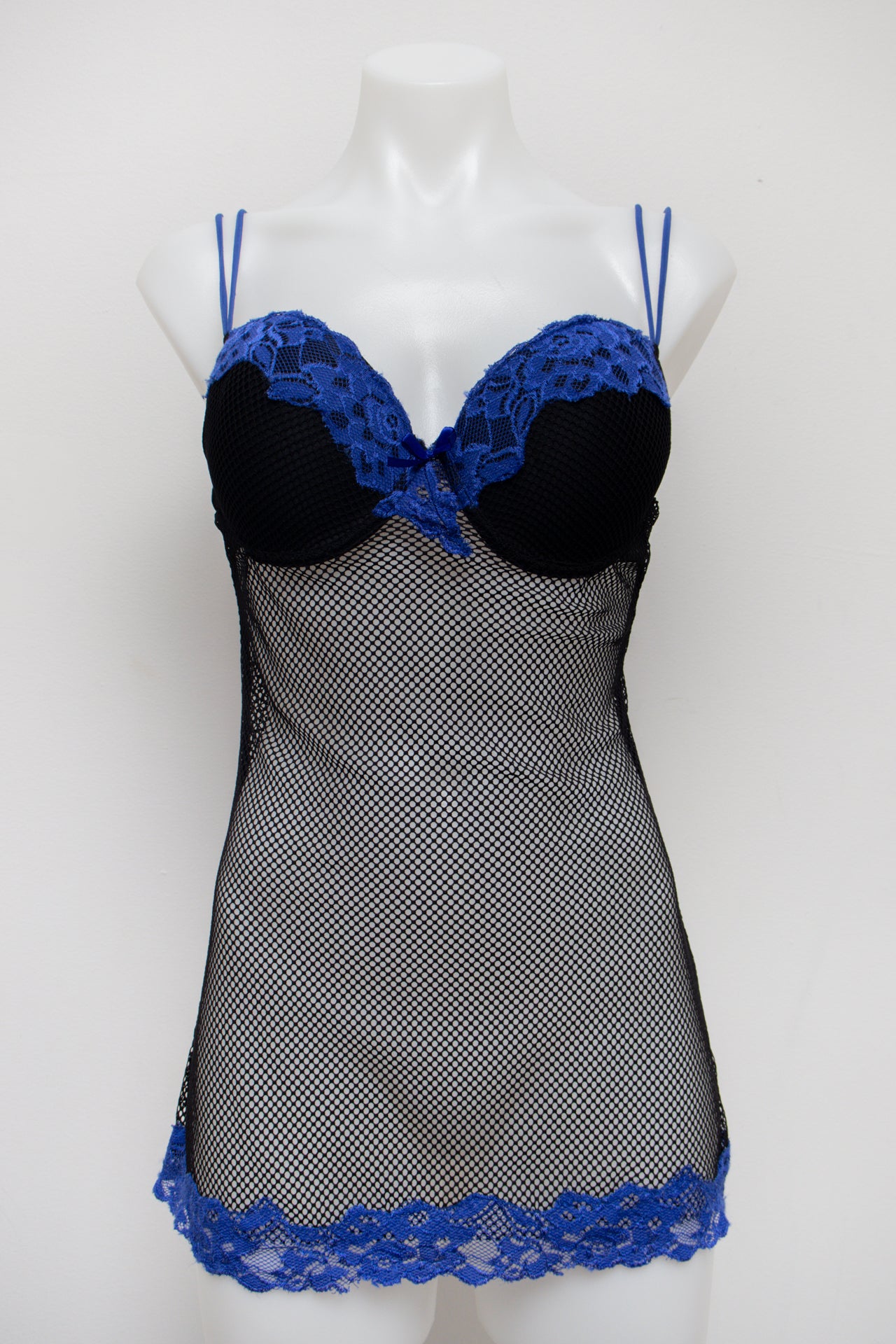 # Princess Camisole Black | c. | Size