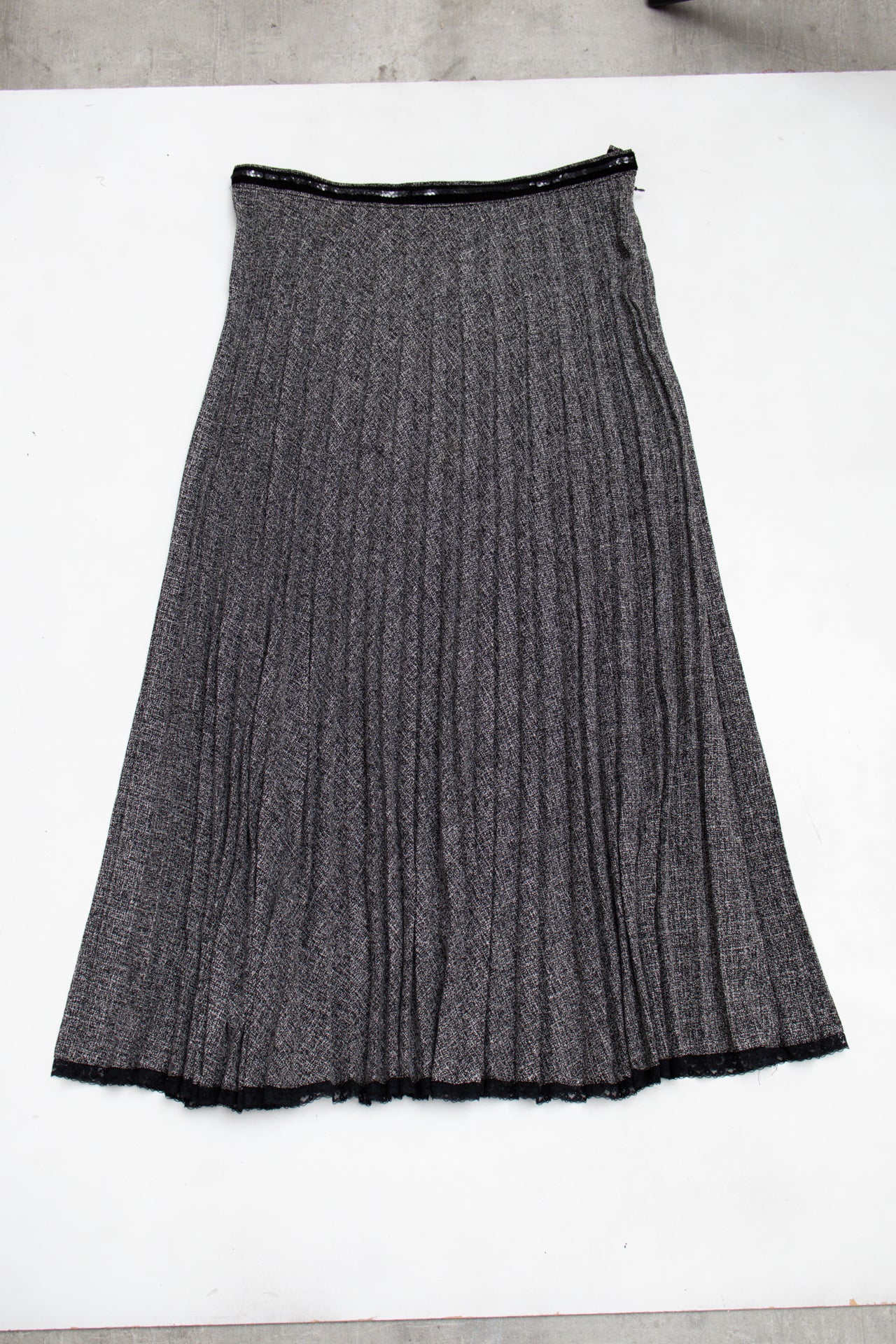 #119 E-col-o-gic Skirt Gray | c. 193 | Size 10