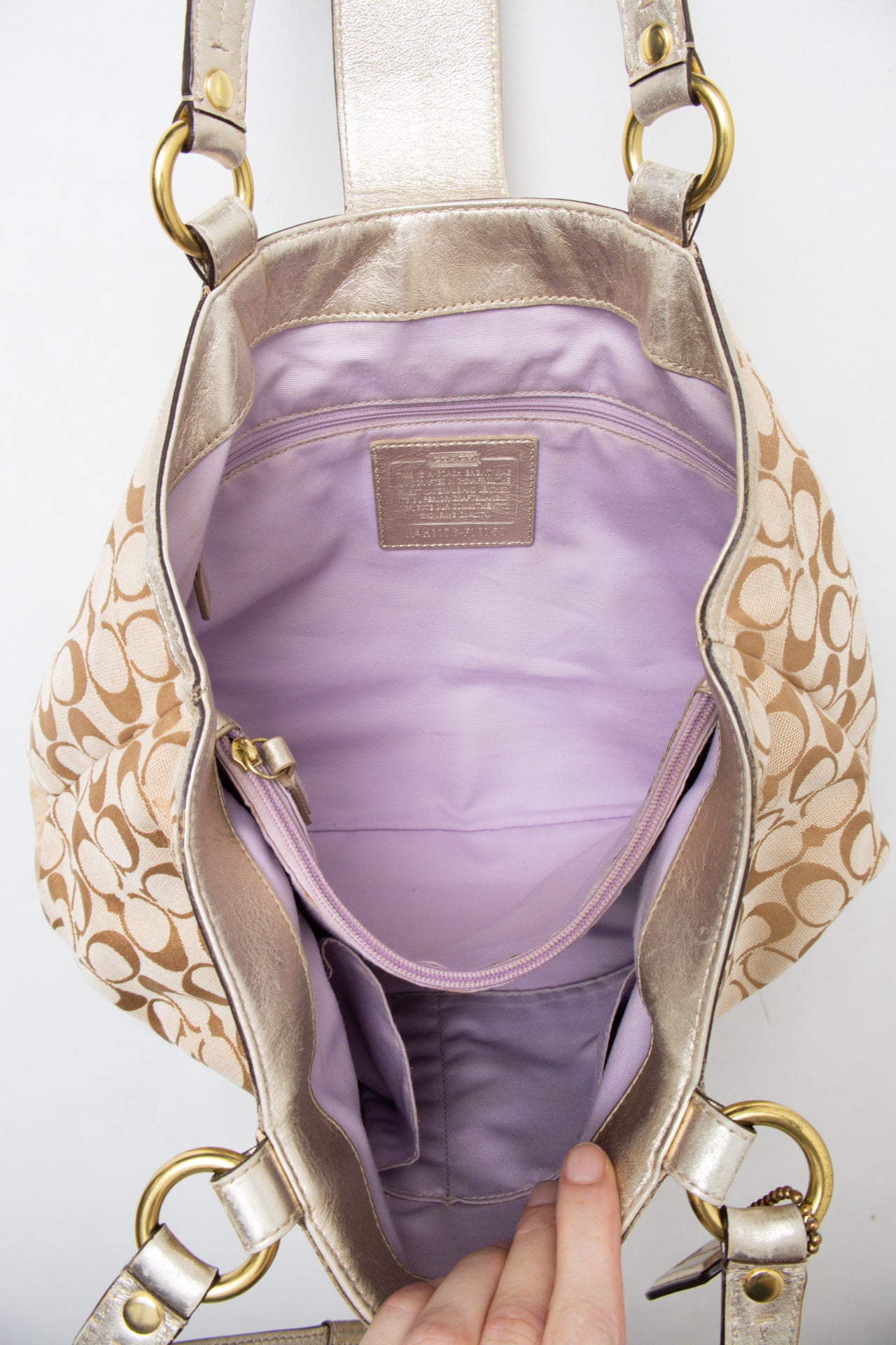 #188 Coach Shoulder Bag Beige | c. 200 | Size