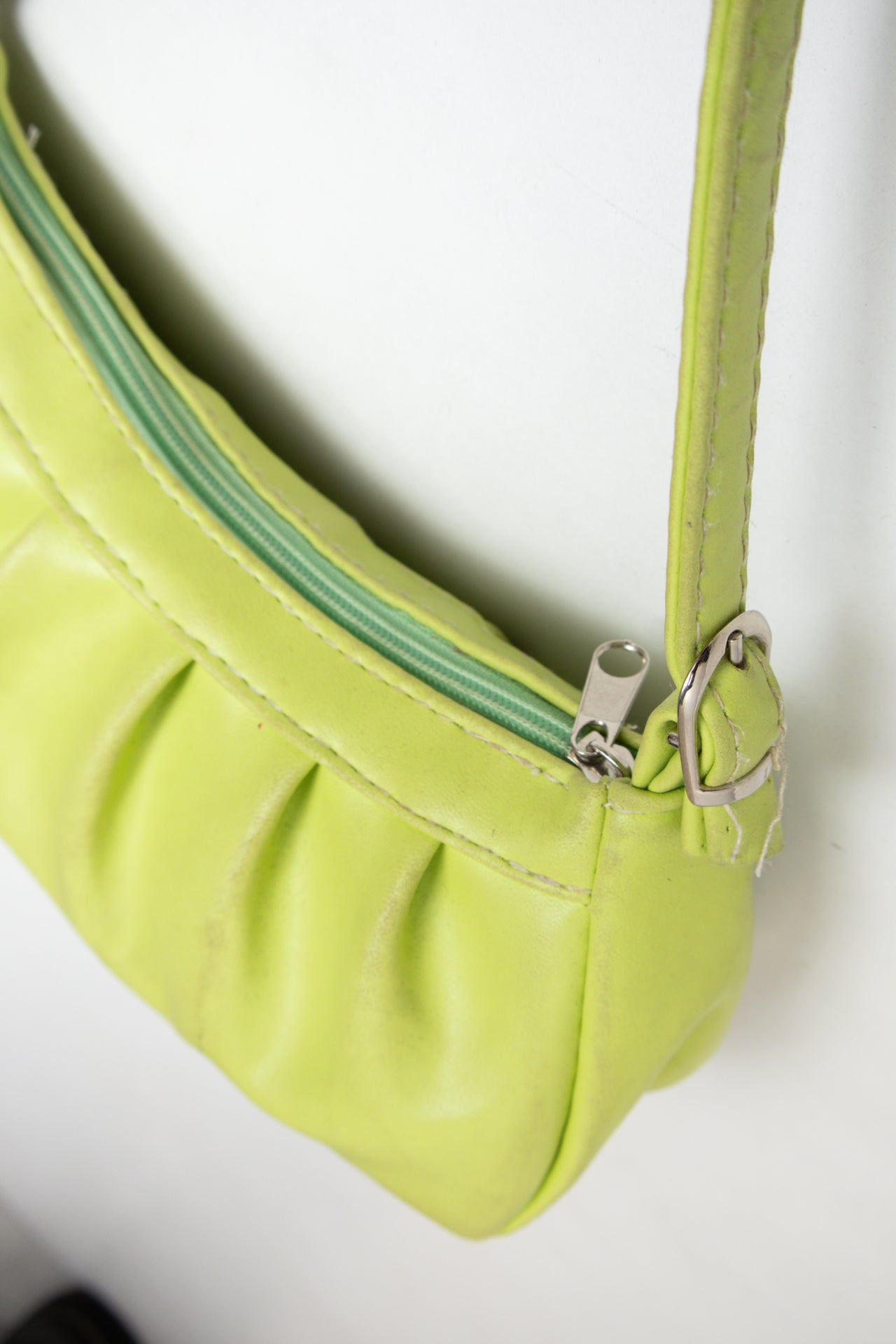 #205 Shoulder Bag Green | c. 196 | Size