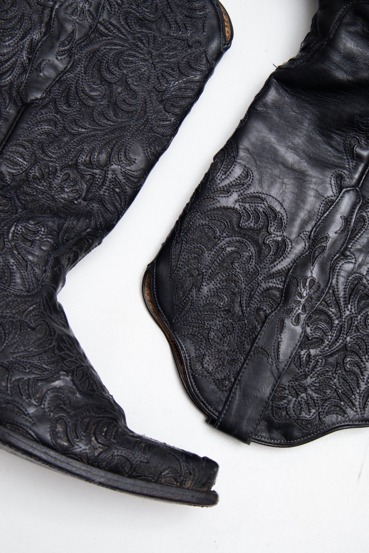 #162 Corral None Black | c. 201 | Size 7
