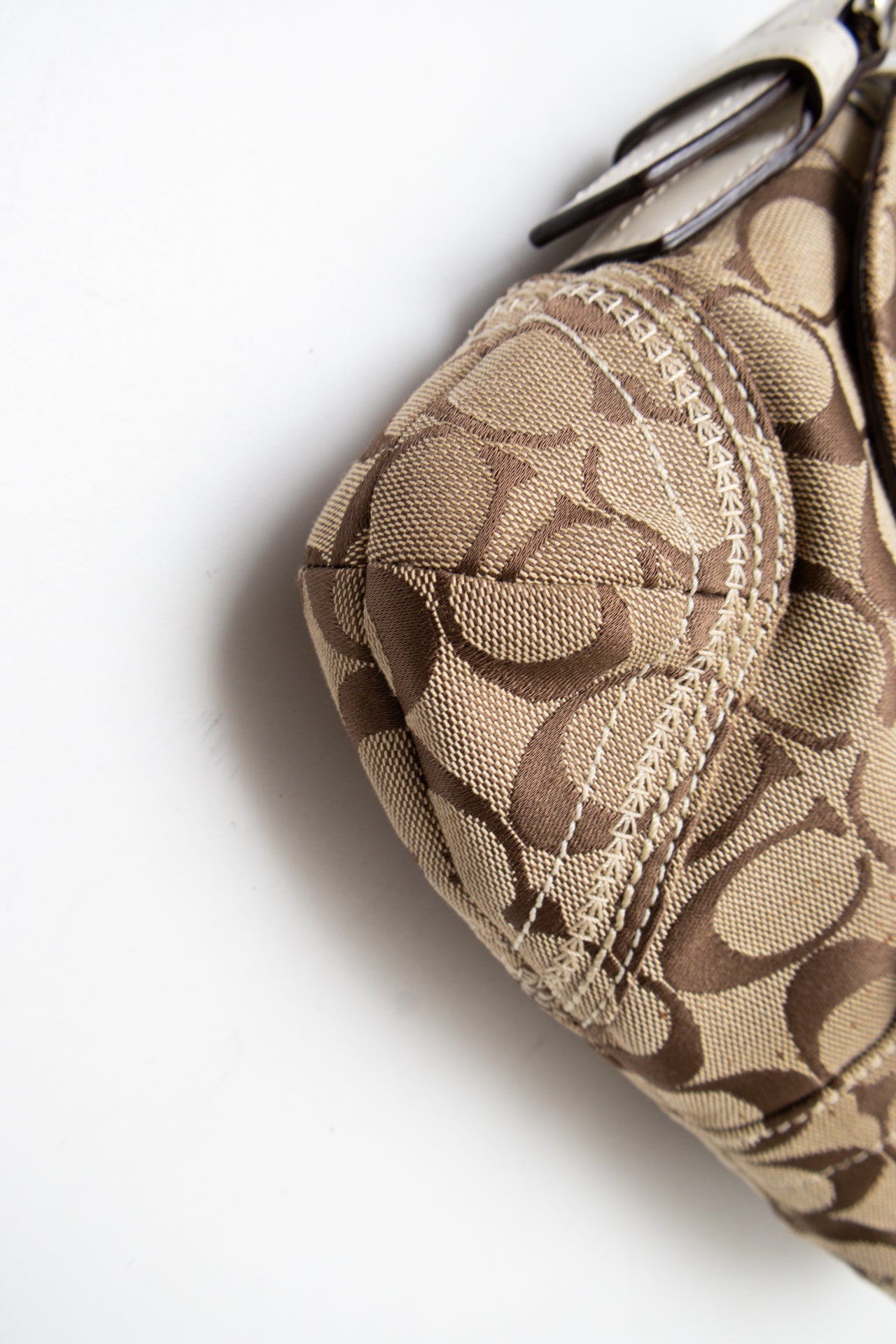 #182 Coach Shoulder Bag Brown | c. 202 | Size