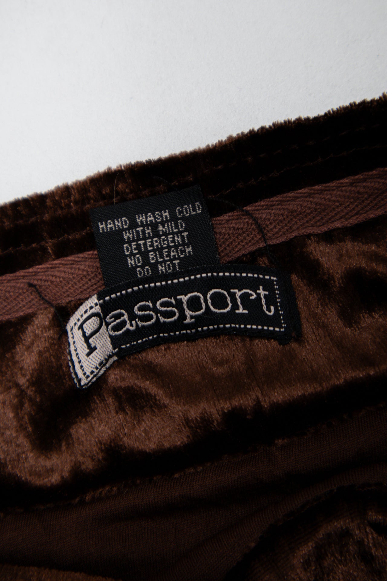 #145 Passsport Skirt Brown | c. 193 | Size 10