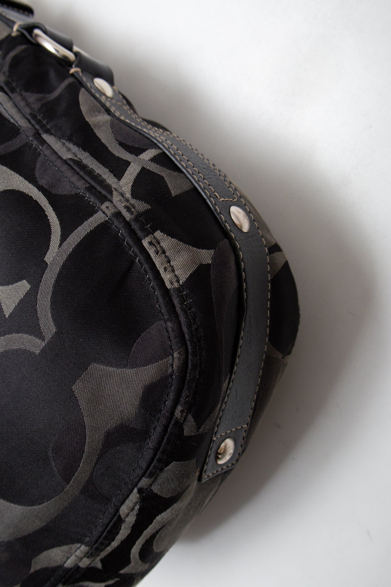 #199 Coach Bag Black | c. 211 | Size