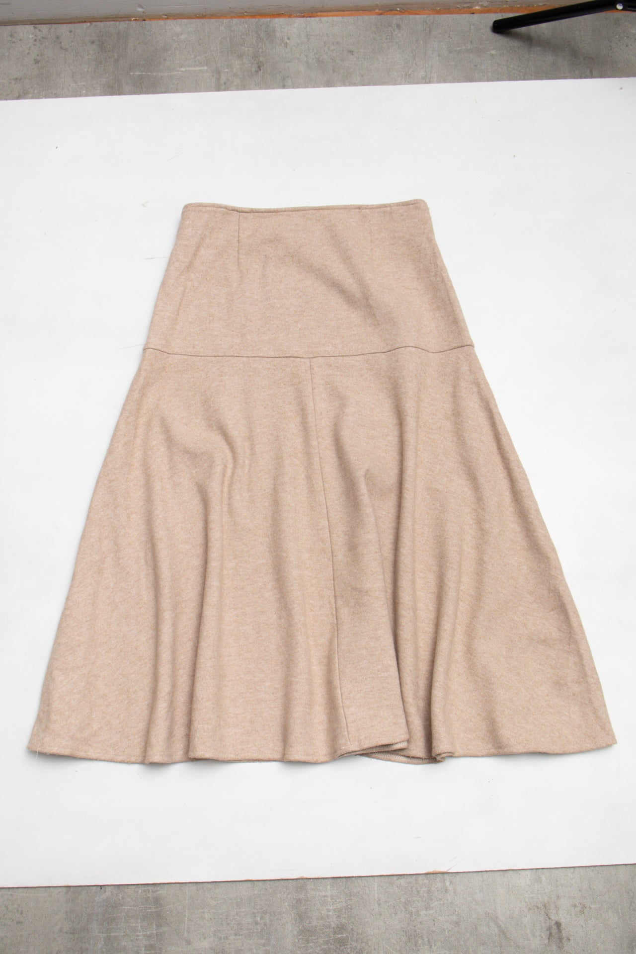 #157 OGL Skirt Beige | c. 197 | Size 10