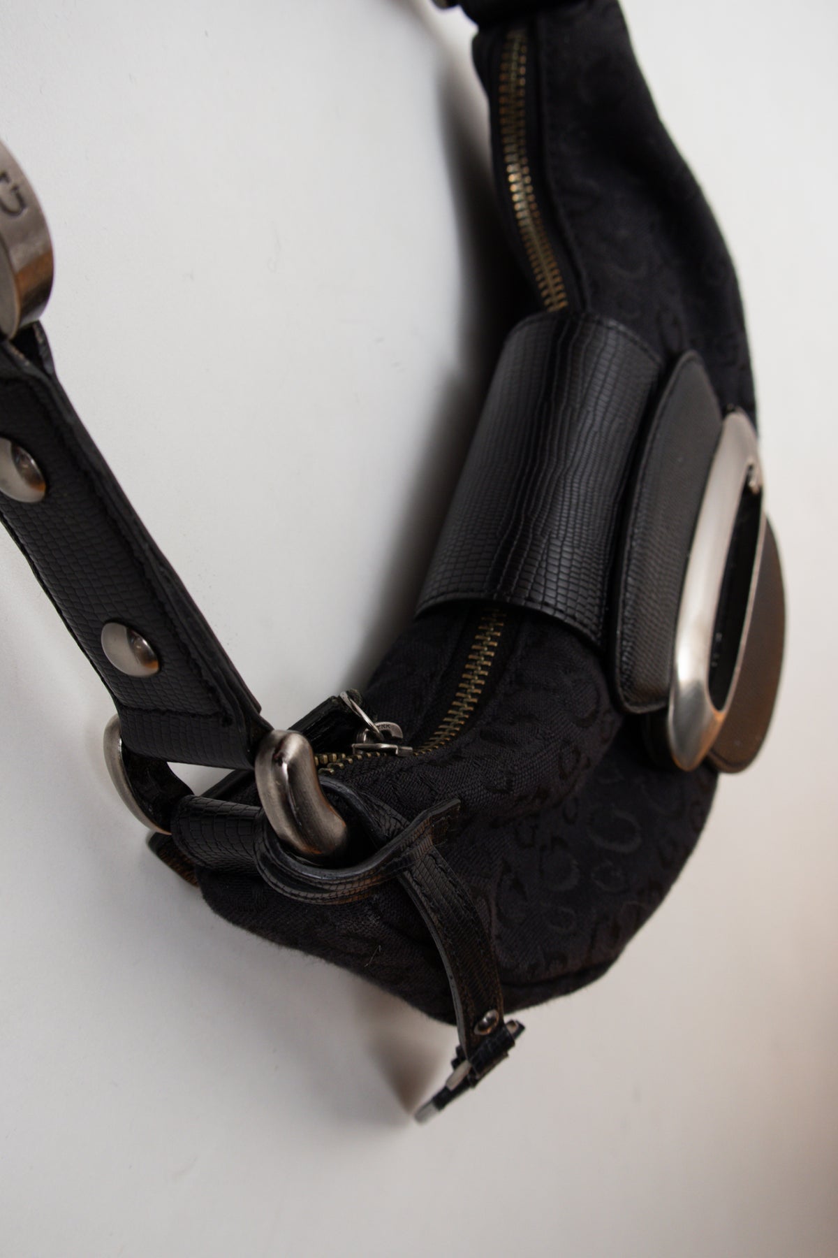 #129 Guess Bag Black | c. 209 | Size