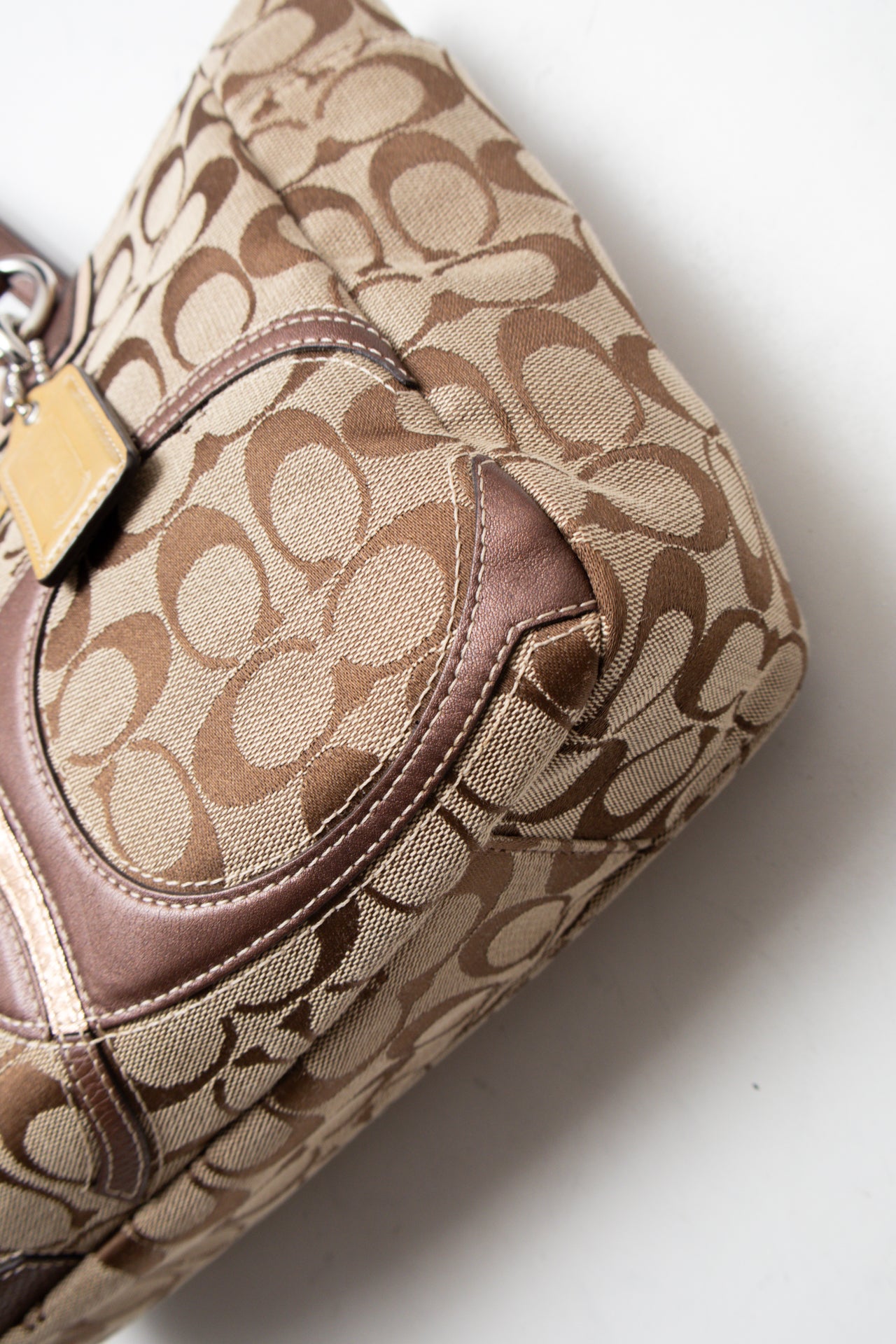 #201 Coach Shoulder Bag Brown | c. 203 | Size