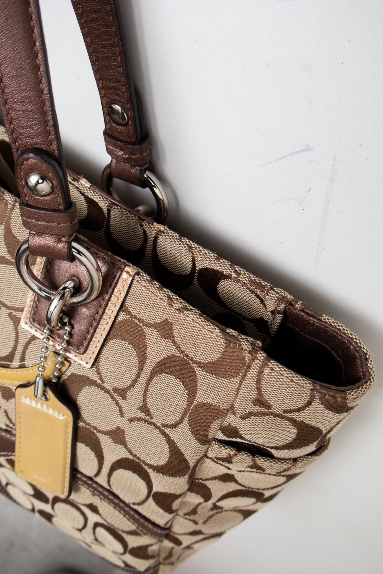 #201 Coach Shoulder Bag Brown | c. 203 | Size