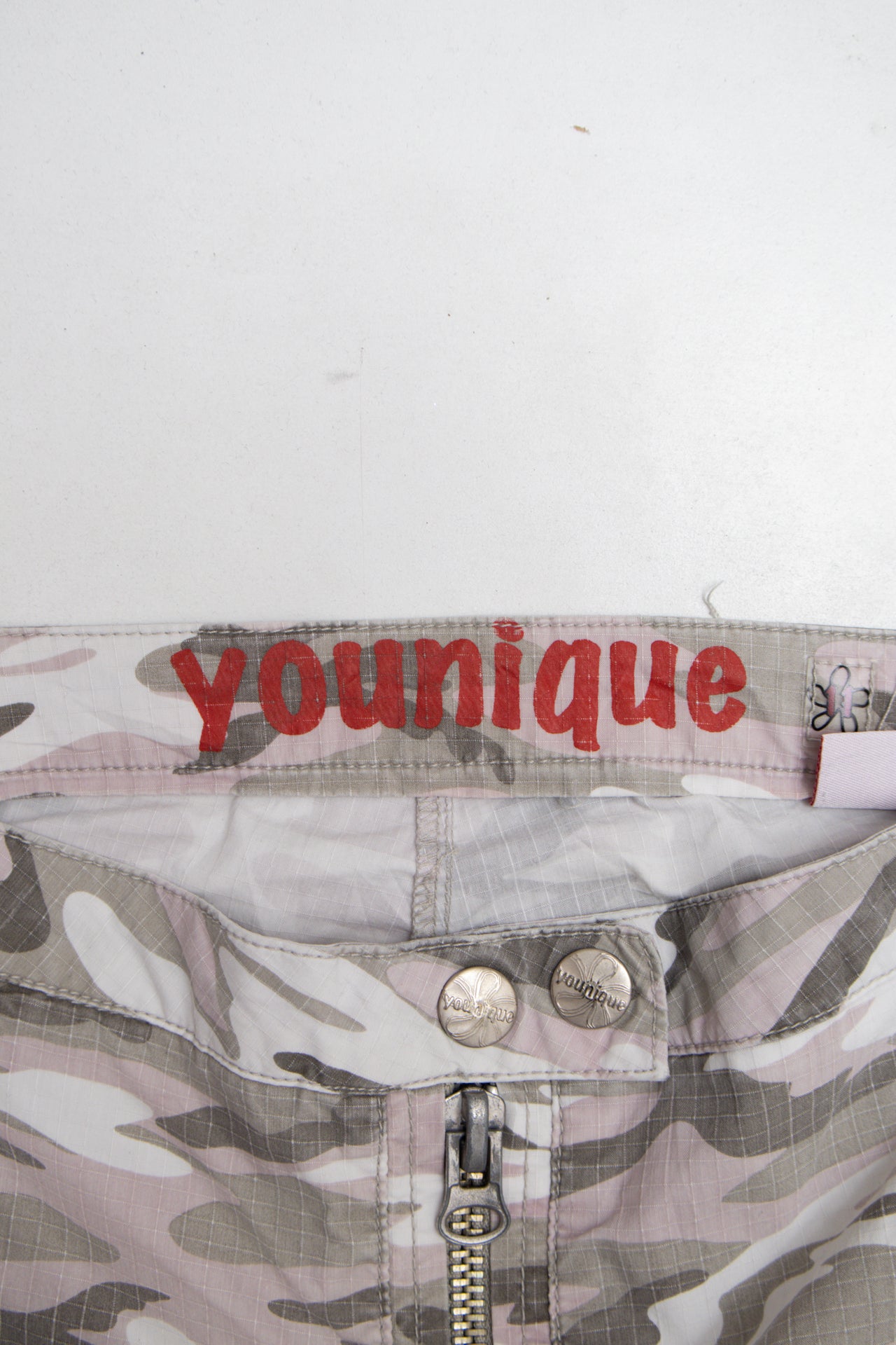 #205 Younique Capris Gray | c. 205 | Size 10