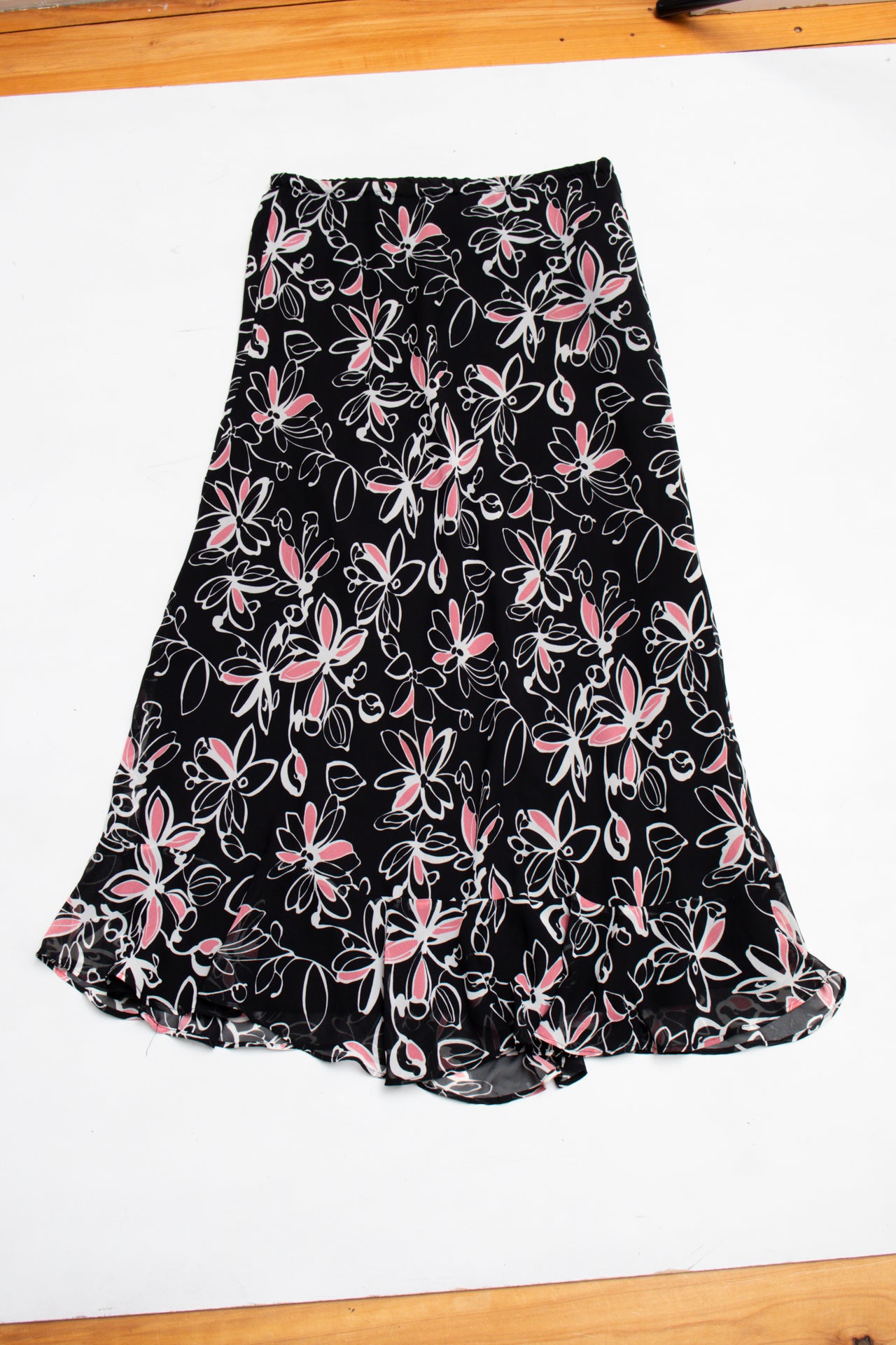 #187 East 5th Skirt Black | c. 207 | Size 8