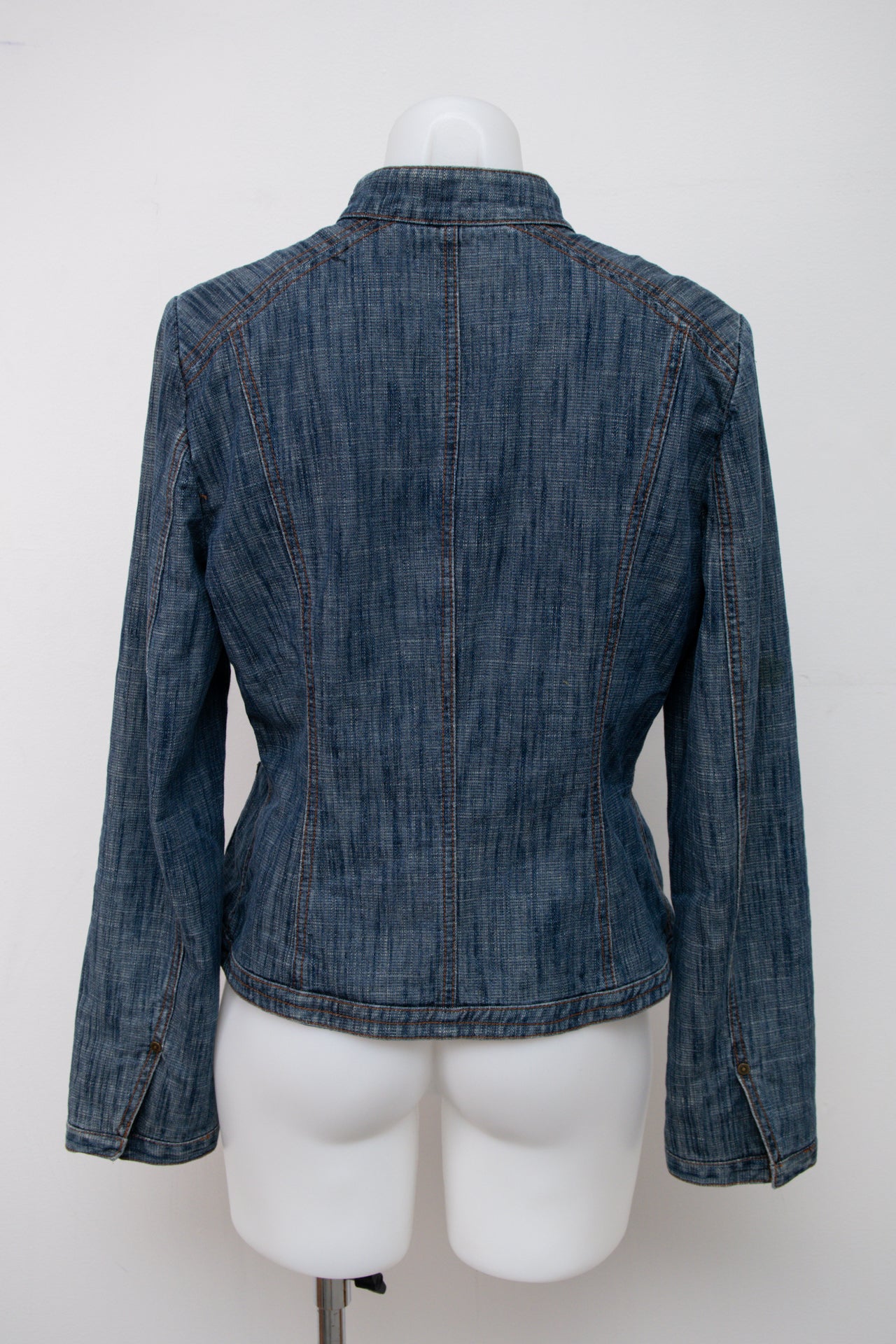 #109 Tahari T-shirt Blue | c. 200 | Size 10